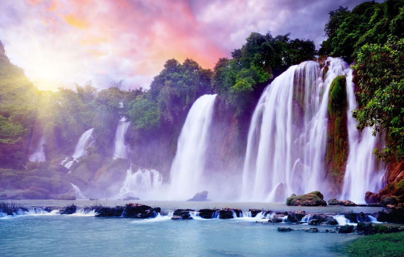 1332x850 Water Cascades In Paradise Wallpaper