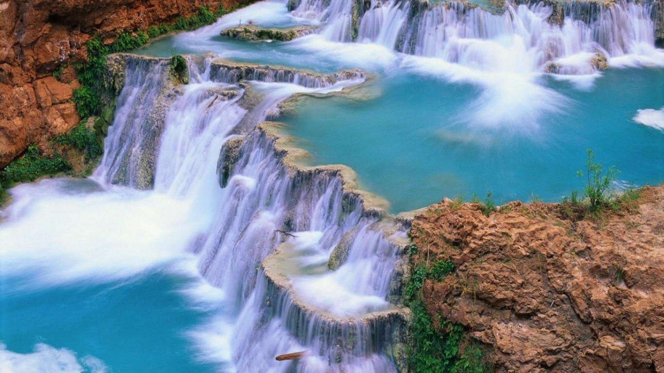 1366x768 Attractive Natual Niagara Waterfall Wallpaper Desktop Background Image