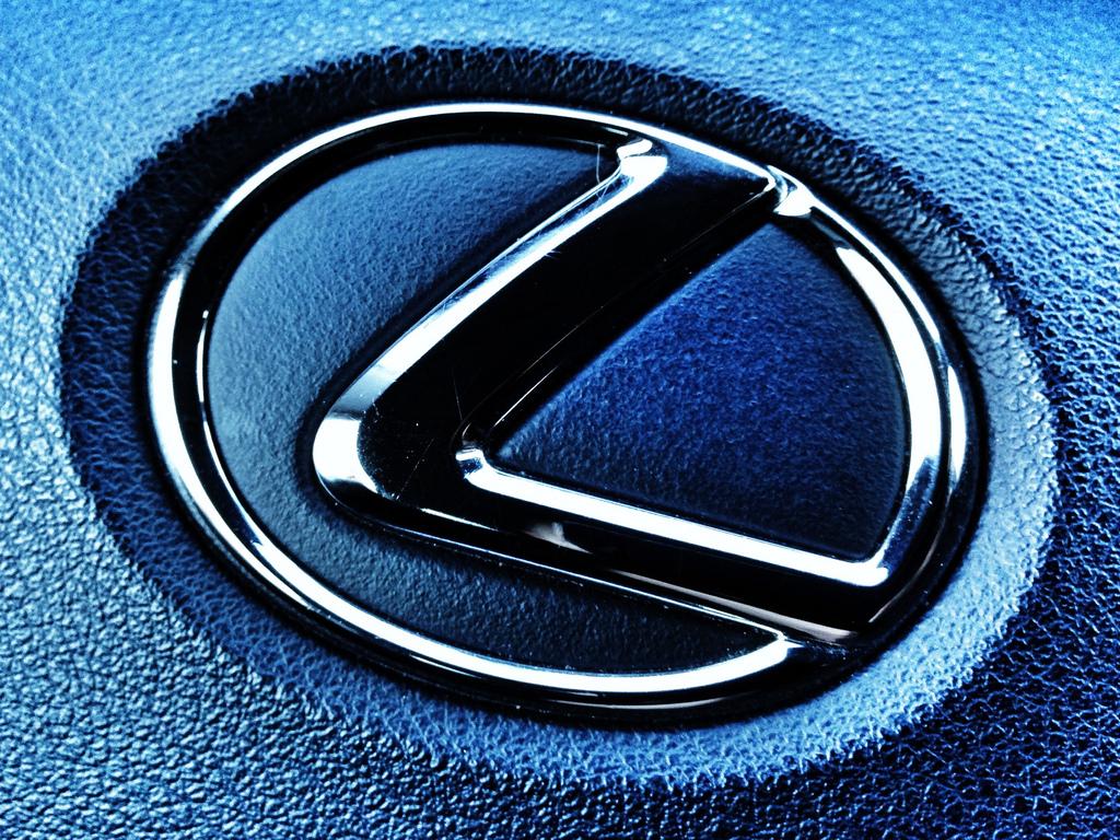 1024x768 Lexus Logo HD Wallpaper Picture Image Downlaod