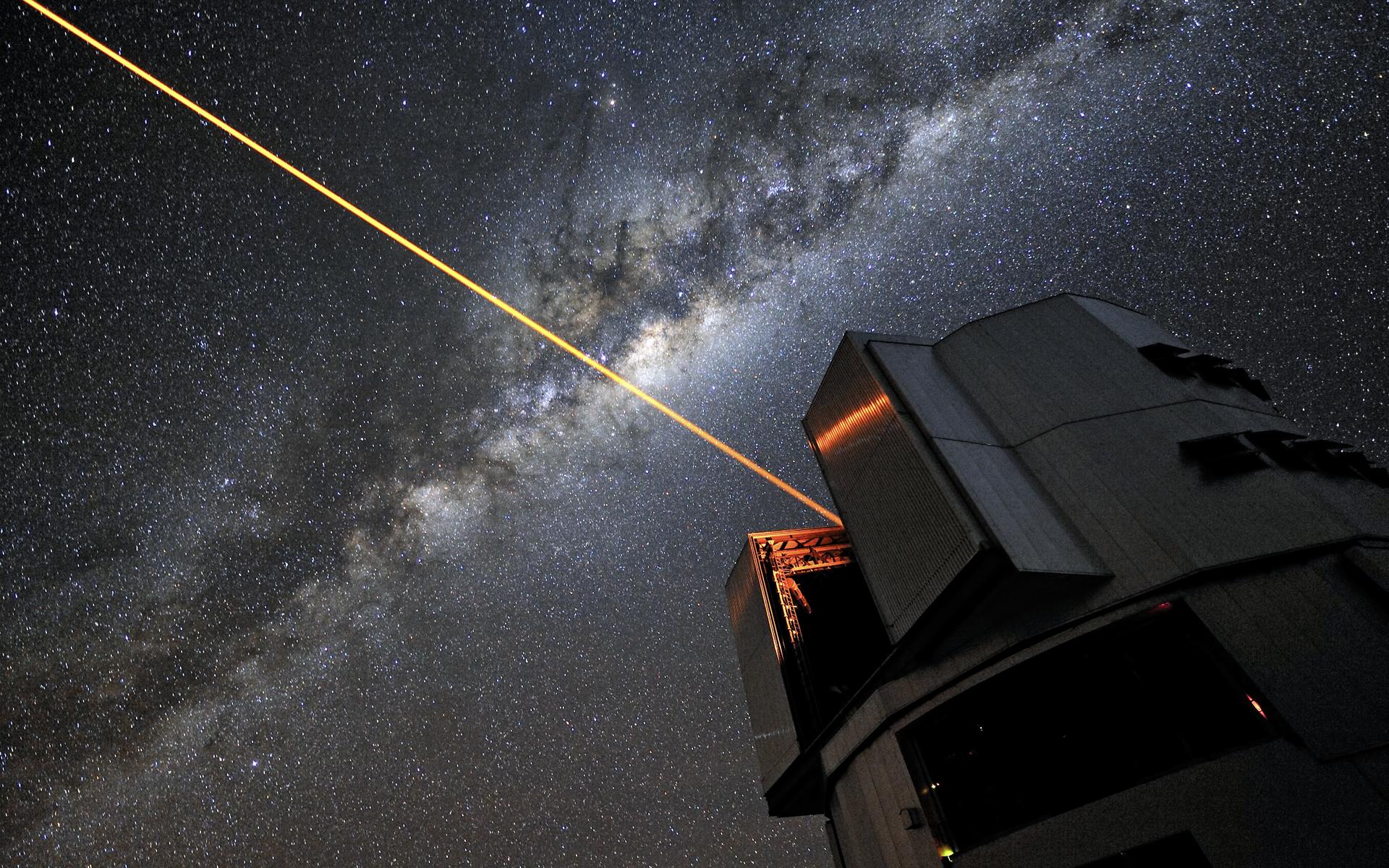 1920x1200 ESO's Very Large Telescope with Laser Beam Space Wallpaper