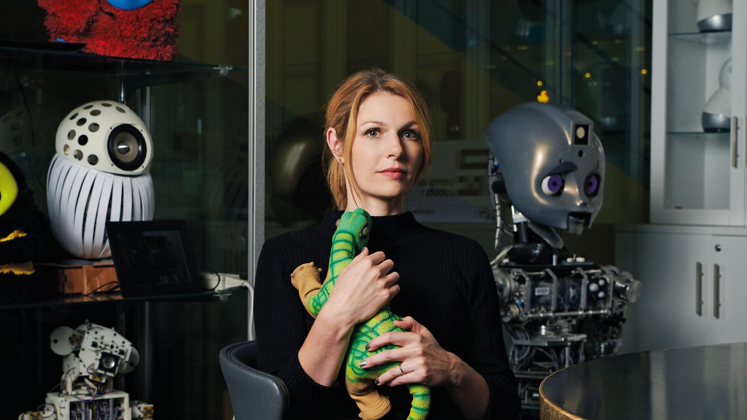 2560x1440 Robots are animals, not humans