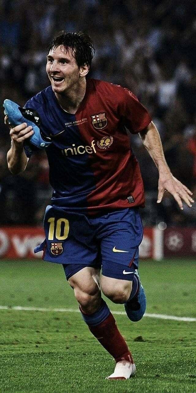 Dòng sản phẩm Messi 2009 Backgrounds sẽ đưa bạn trở lại kỷ nguyên vàng son khi Lionel Messi đang là đối tượng tranh cãi lớn nhất thế giới bóng đá và khi đó, các siêu sao còn đeo áo Barca với những kiểu tóc thời trang. Hãy tìm hiểu và cùng ngắm nhìn siêu phẩm Messi 2009 Backgrounds.