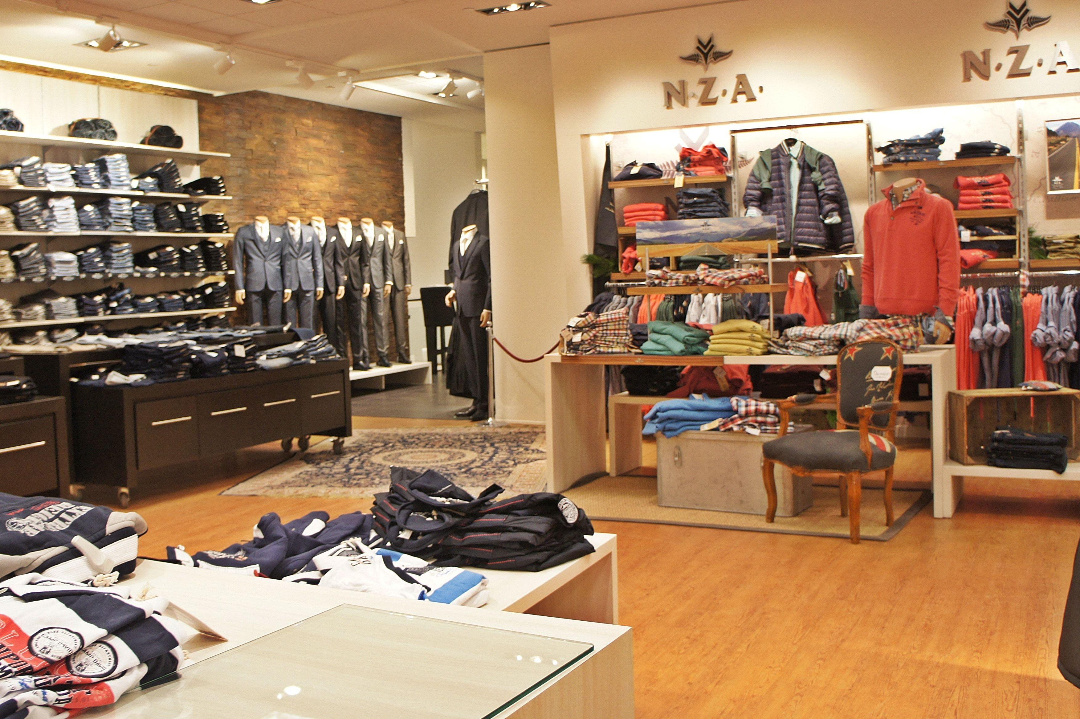 3505x2333 Clothing Store Wallpaper