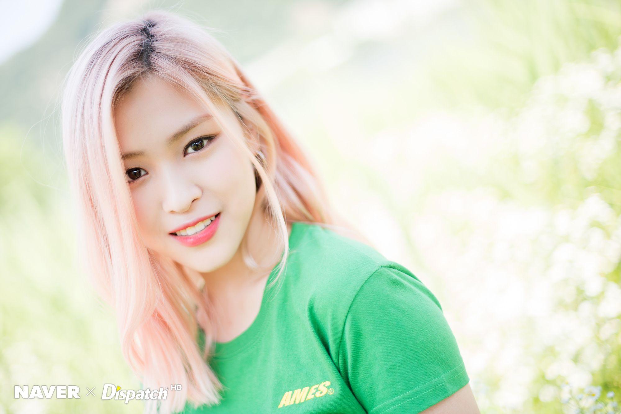 2000x1333 ITZY Ryujin'z ICY promotion photohoot by Naver x Dispatch