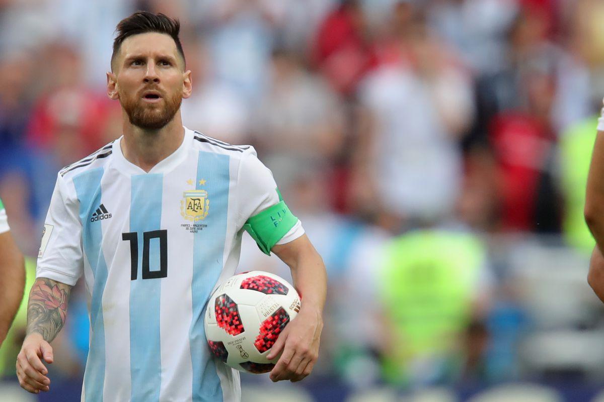 1200x800 Diego Maradona tells Lionel Messi to quit Argentina