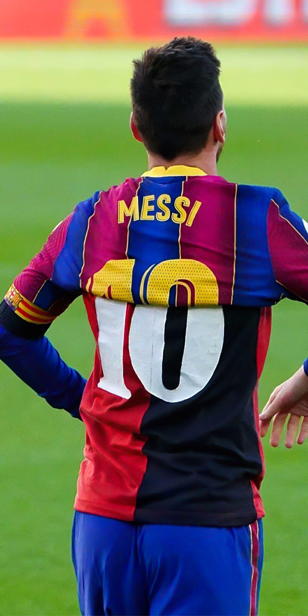 1024x2048 Twitter \ barcacentre: Messi dedicated his goal to Maradona. [