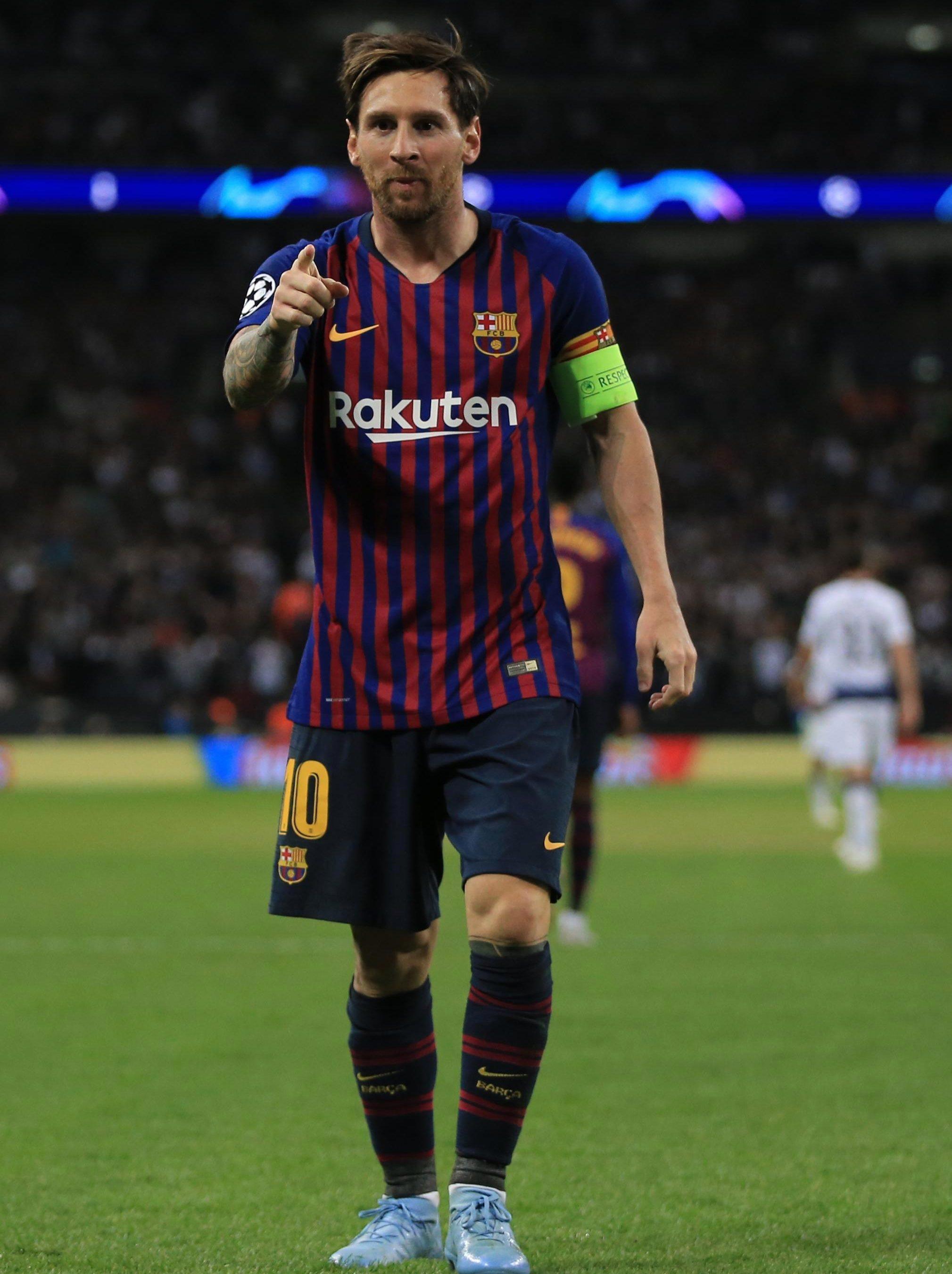 2019x2702 Lionel Messi's family hit back at Diego Maradona as spat over Argentina form heats up