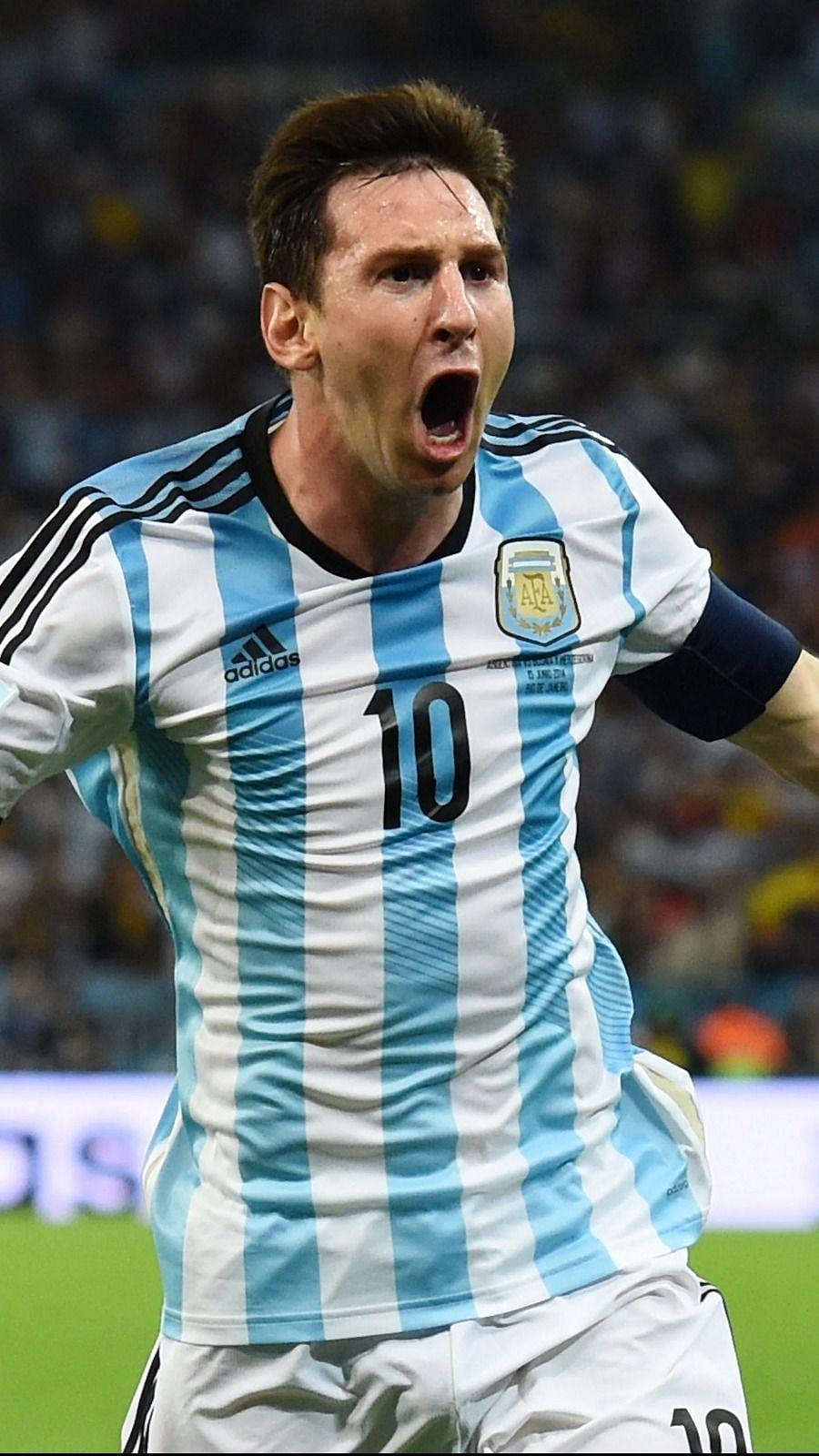 900x1600 Diego is a party, Messi is tenderness coach eloquently compares Diego Maradona and Lionel Messi