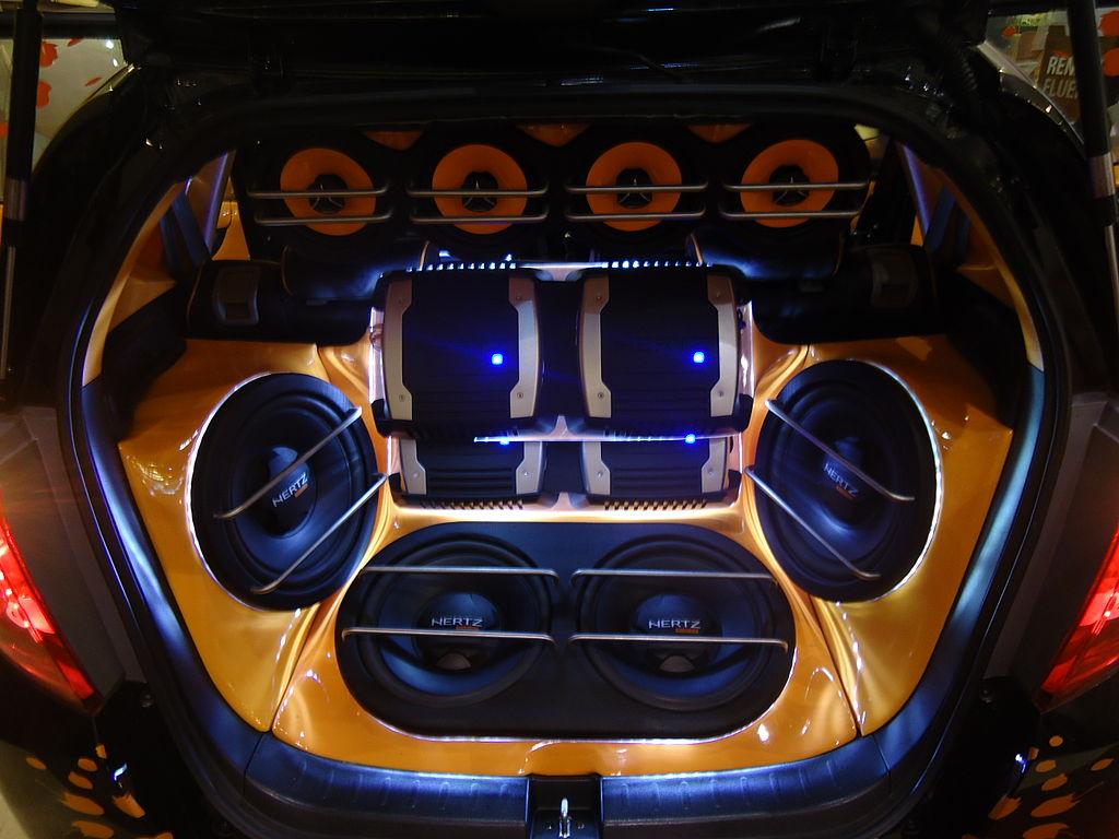 1024x768 Car Audio System Fitted in Honda