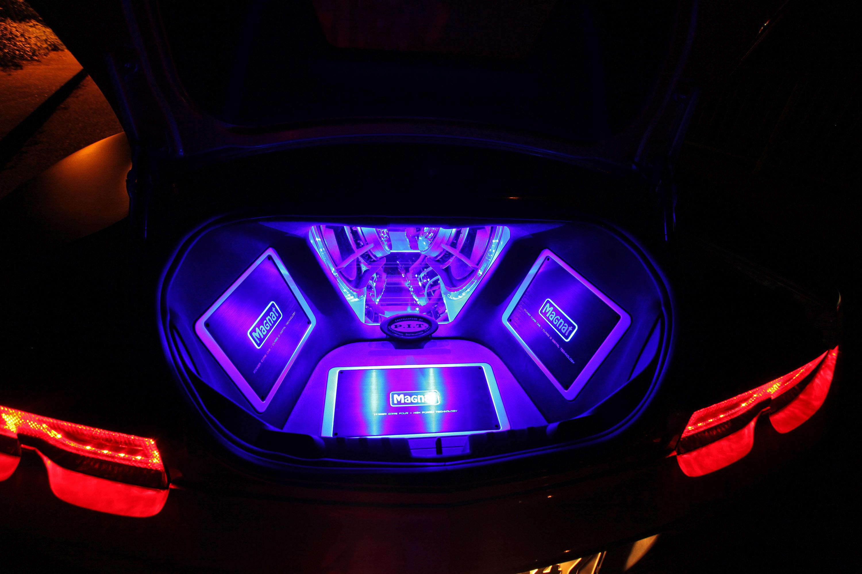 3000x2000 Magnat Chevrolet Camaro Audio (2012) Picture 19 of 27