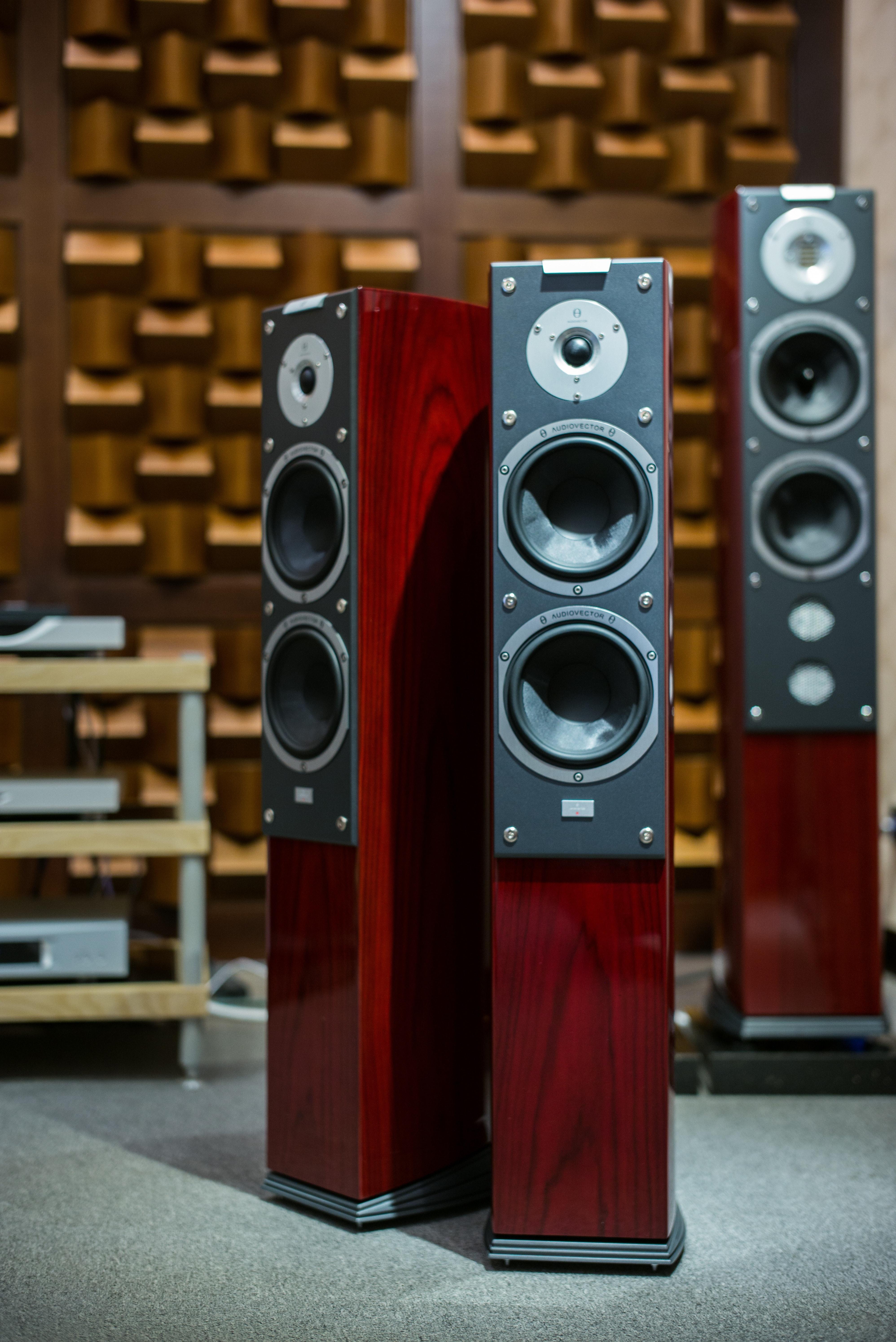 3992x5976 Best Speaker Photo · 100% Free Downloads