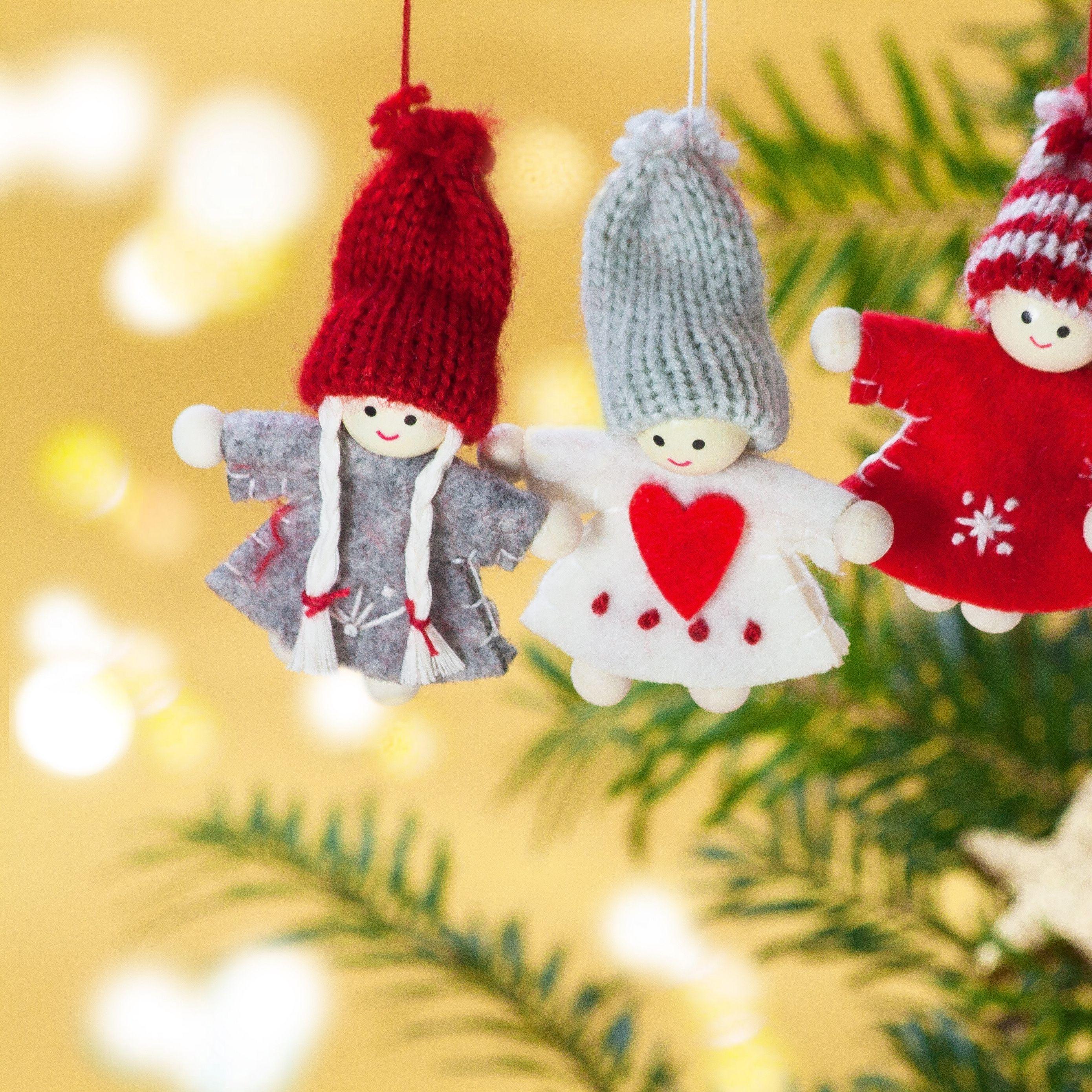 2780x2780 Download wallpaper 2780x2780 christmas, toys, branch, angels ipad