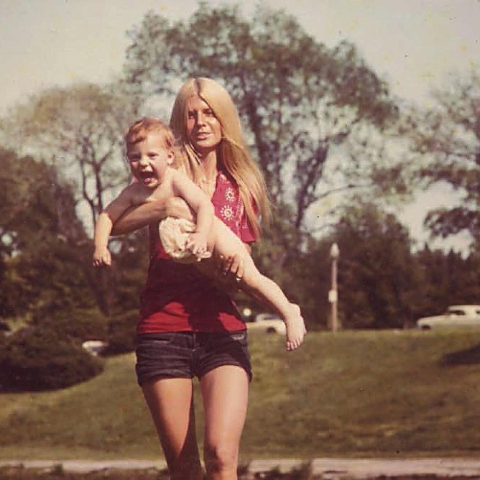 1600x1600 Galadrielle Allman's 'Please Be With Me' Gives Women a Chance
