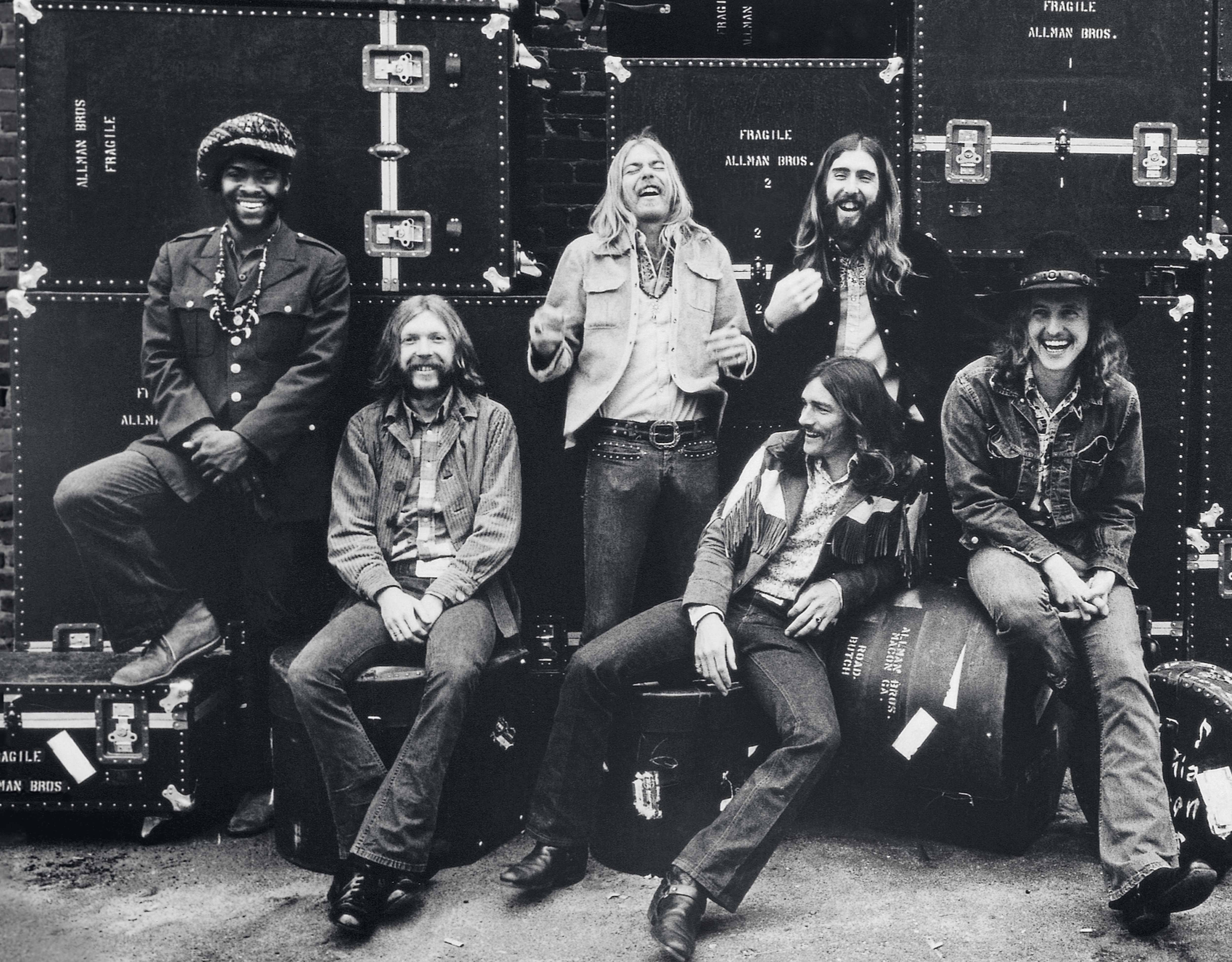 South band. Группа the Allman brothers Band. The Allman brothers Band 1969. Allman brothers 1970. The Allman brothers Band Idlewild South 1970.