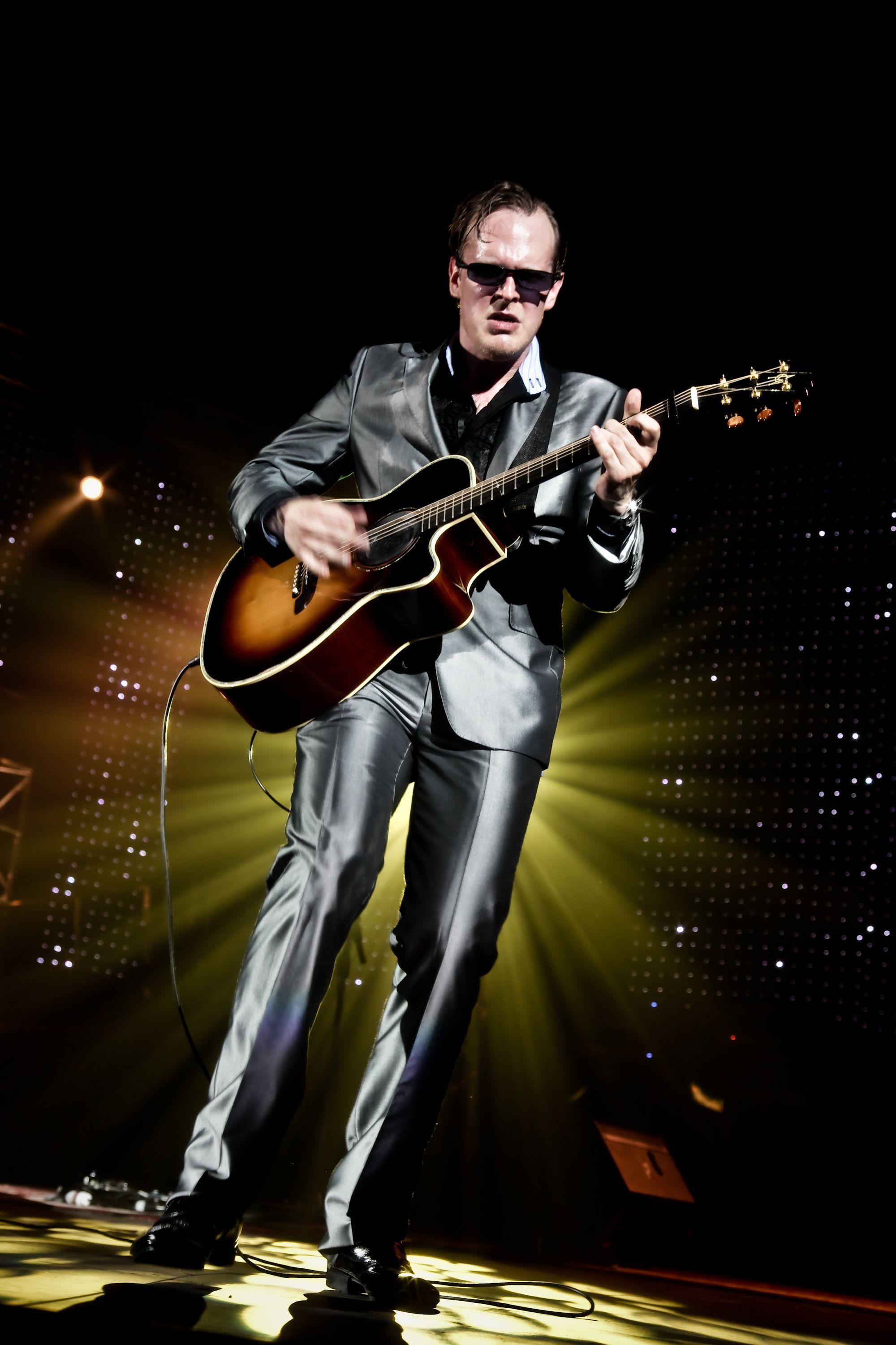 2000x3000 Joe Bonamassa. I have many favorite musicians and bands, but Joe Bonamassa is at the top. My friend took me to see his conce. Joe bonamassa, Blues music, Hey joe