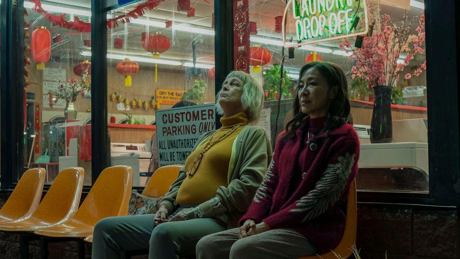 1600x900 Review: Madcap metaverses meld in 'Everything Everywhere'