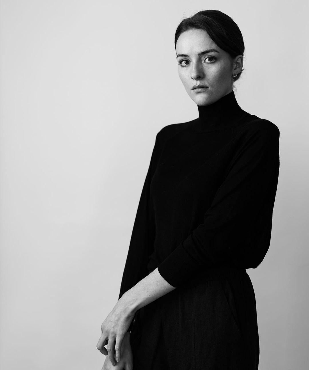 1080x1294 Olivia Morris Wallpaper