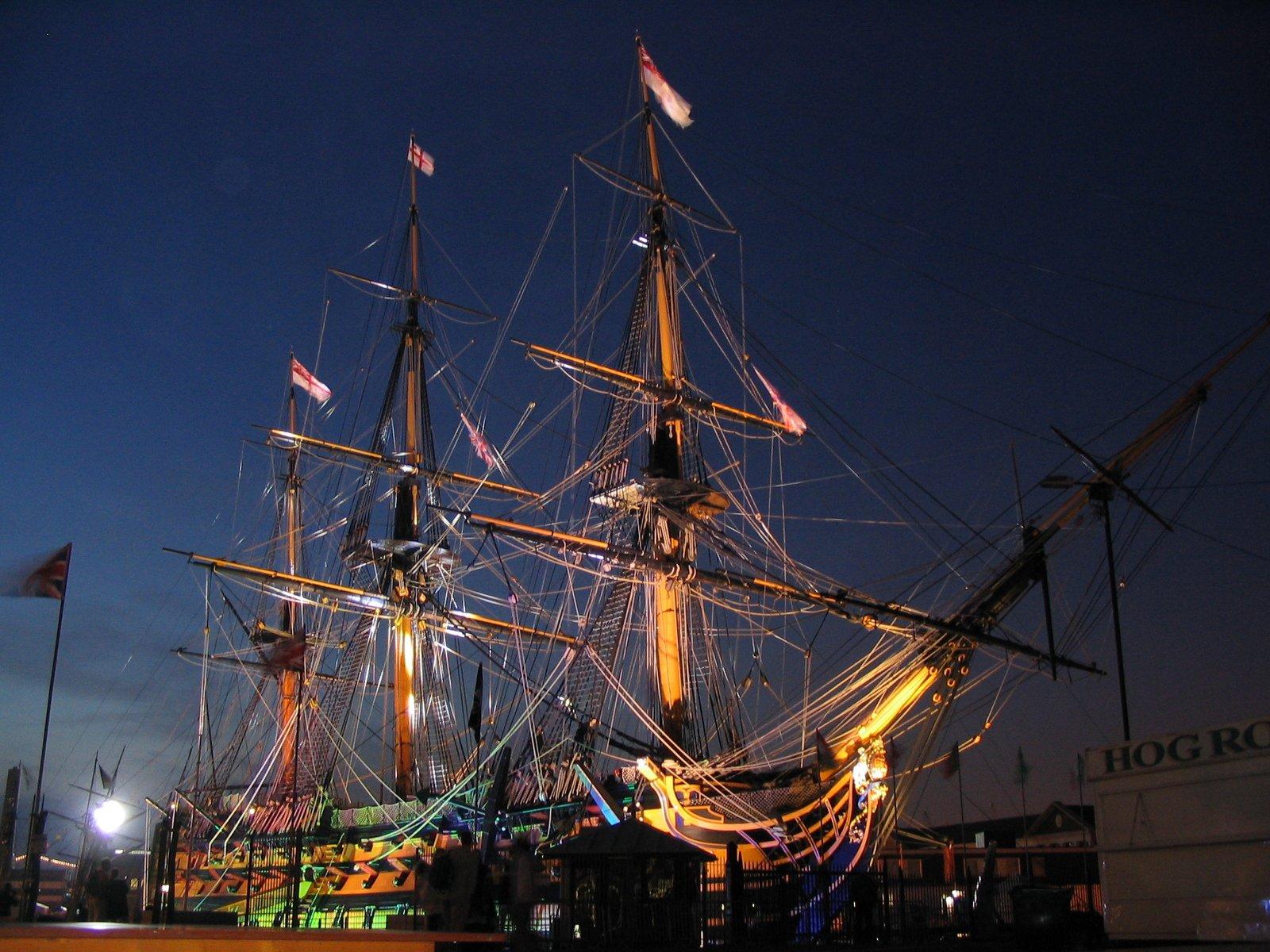 1600x1200 HMS Victory Free