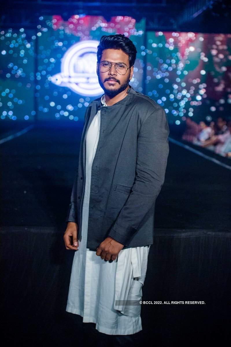 799x1200 Sundeep Kishan showcases a creation by Sonakshi Raaj at the The Wedding Junction Show in Mumbai