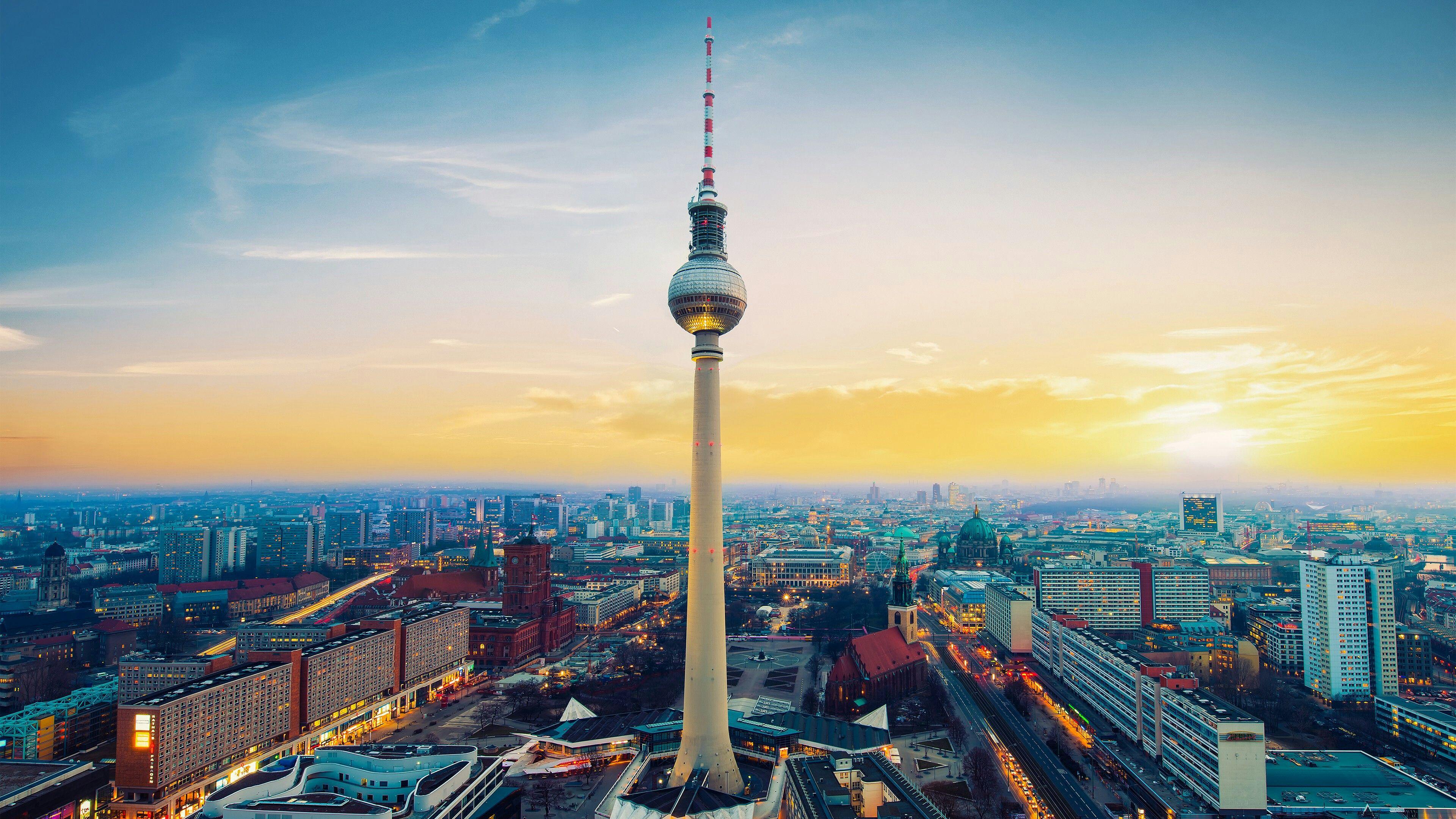3840x2160 Tháp truyền hình Fernsehturm ở Berlin Hình nền UltraHD 4K.  Hình nền