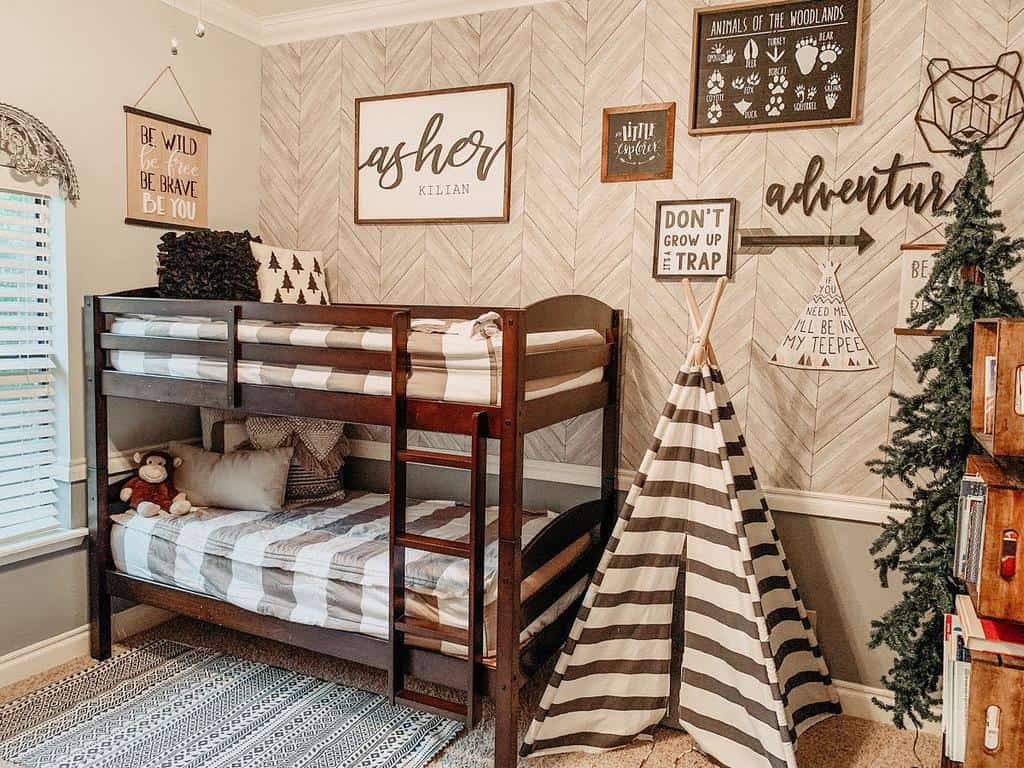 1024x768 Unique and Creative Bedroom Wallpaper Ideas
