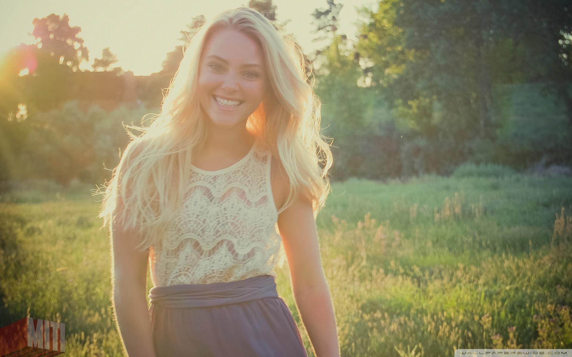 1920x1200 Annasophia Robb Ultra HD Desktop Background Wallpaper for : Widescreen & UltraWide Desktop & Laptop