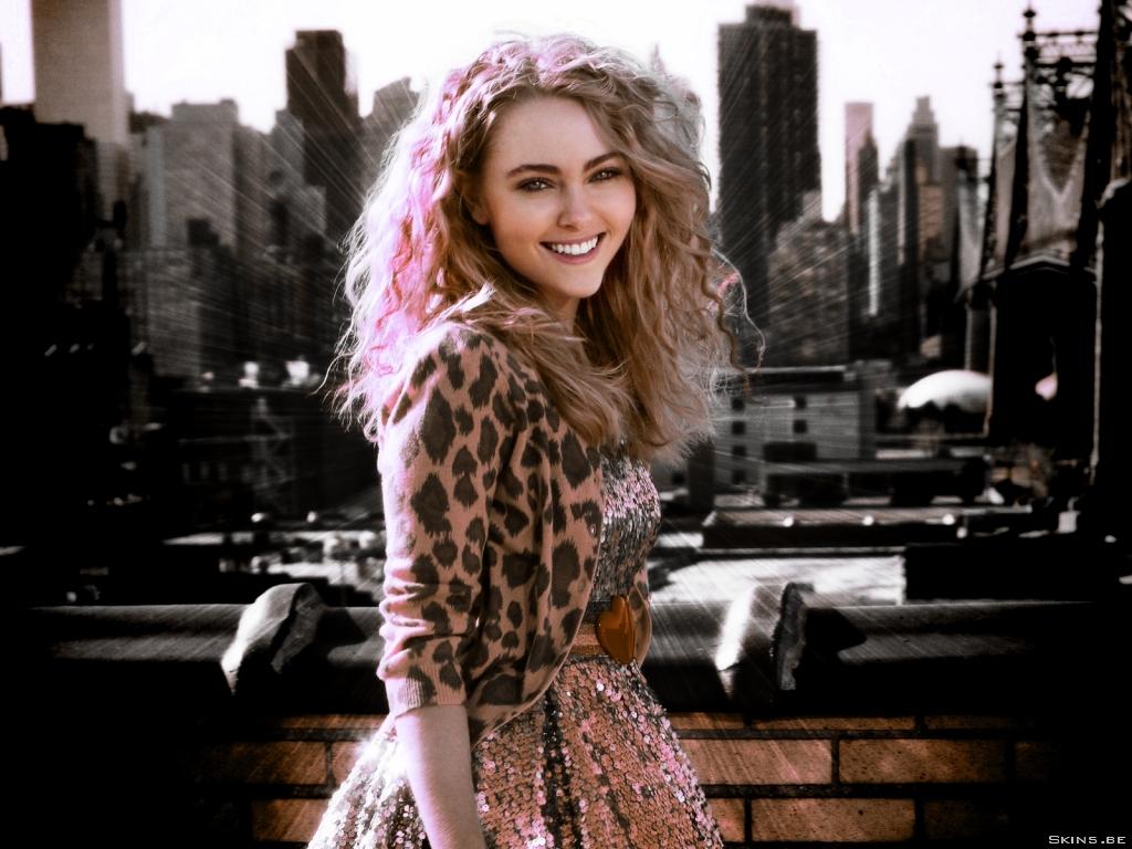 1024x768 AnnaSophia Robb desktop wallpaper free download in widescreen & HD