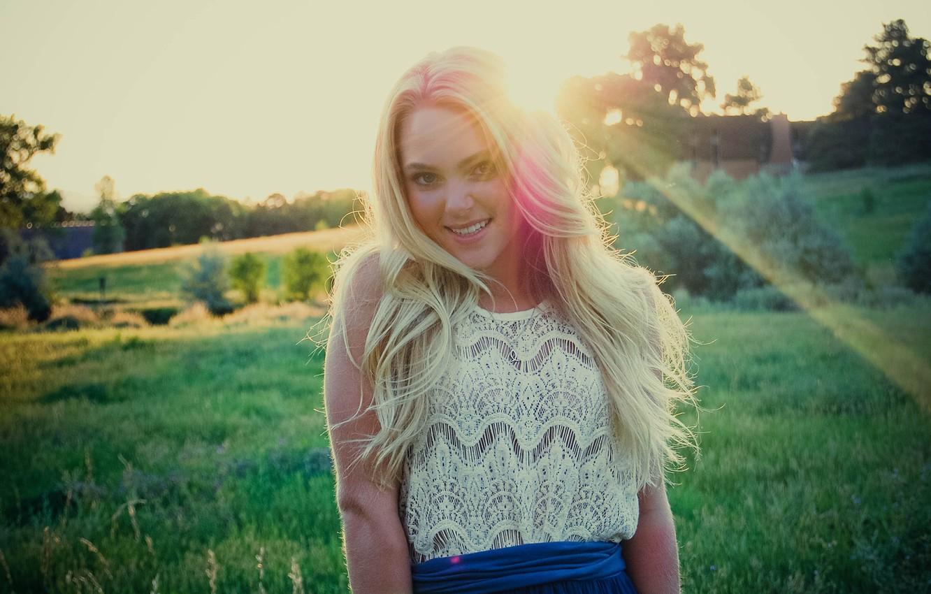 1332x850 Wallpaper a ray of sunshine, AnnaSophia Robb, photographer, Sydney Engelhart image for desktop, section девушки