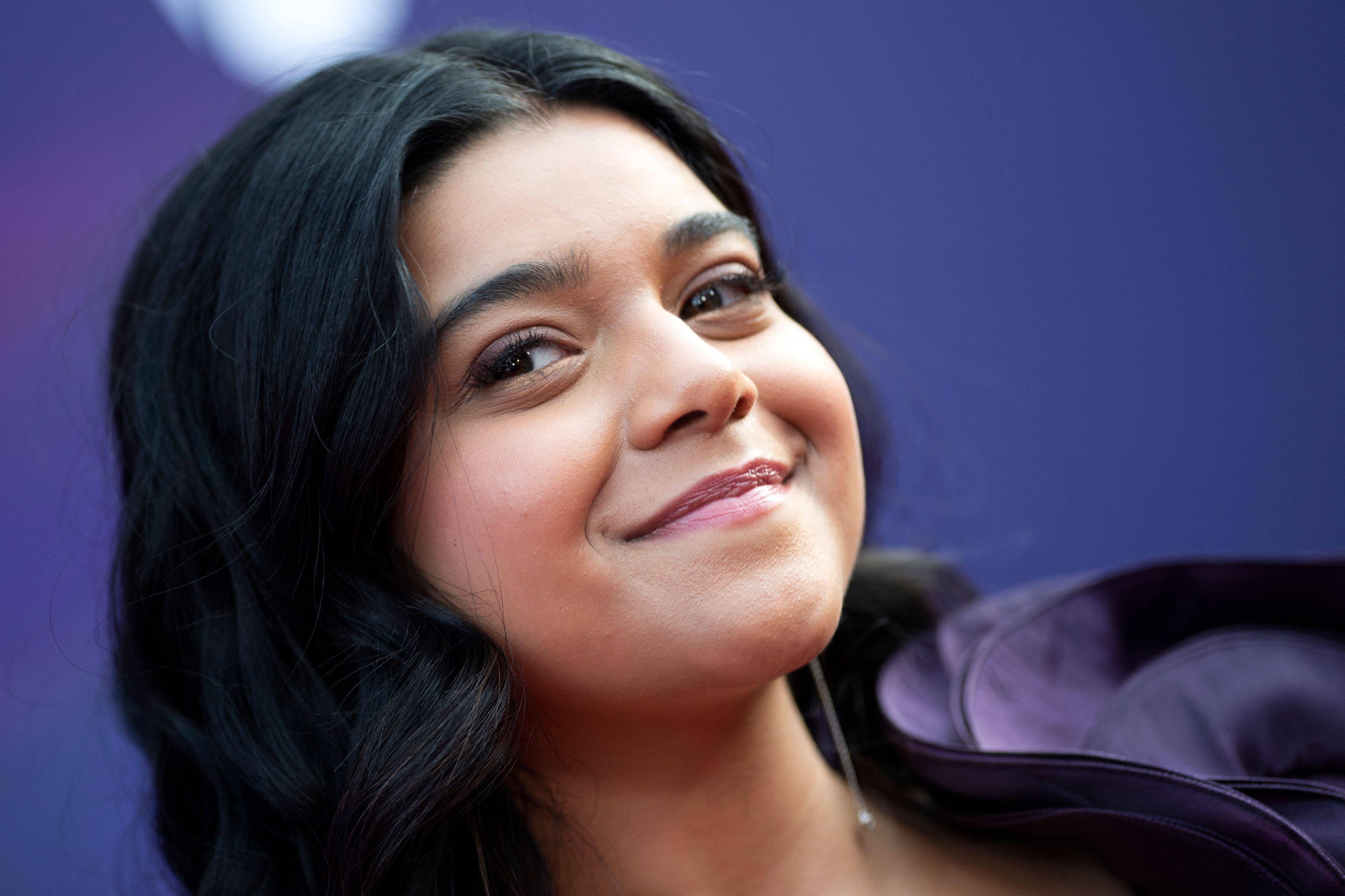 4814x3209 Ms. Marvel” Star Iman Vellani Wore the Shiniest Shoes With a Purple Gown