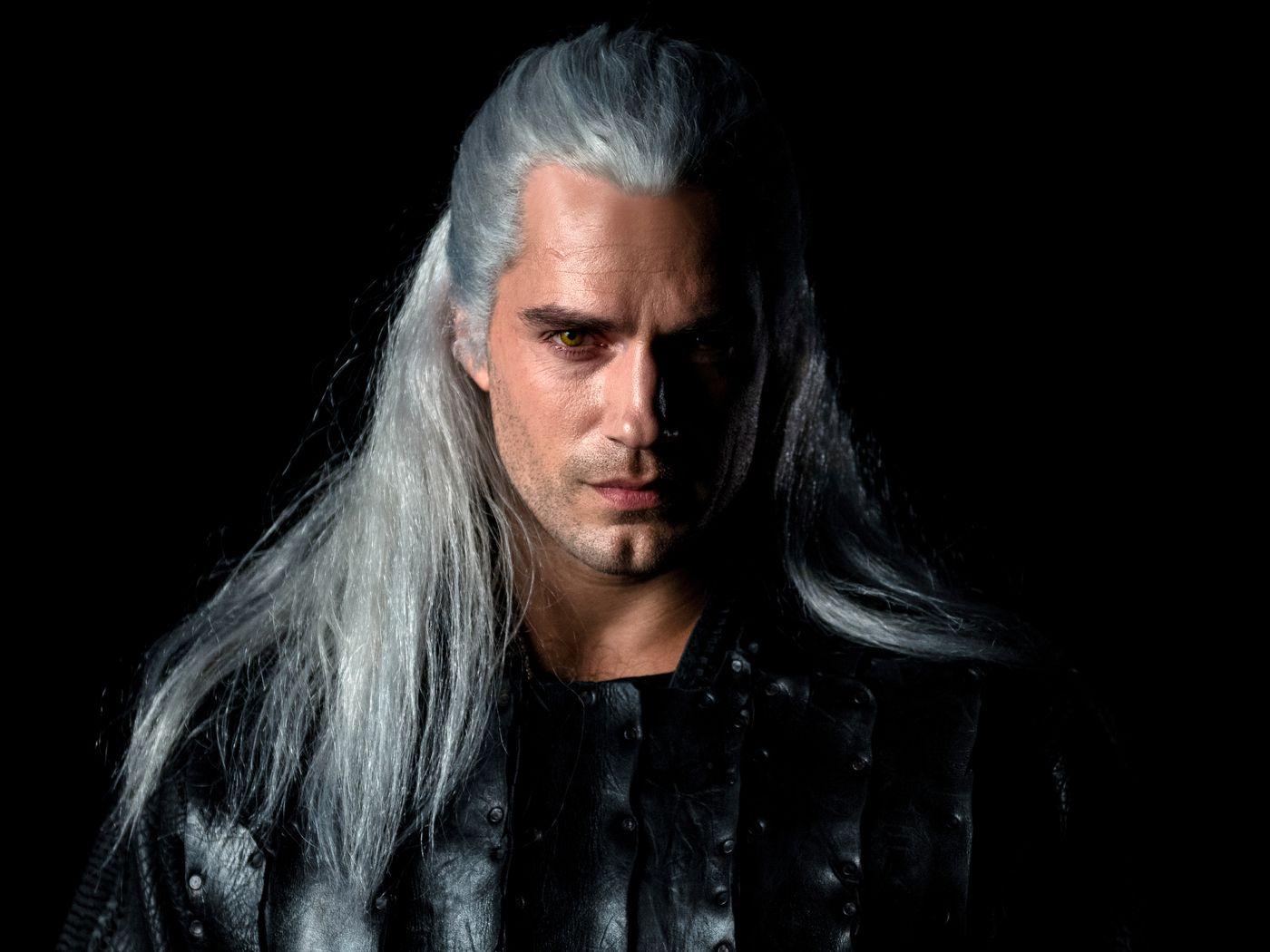 1400x1050 Henry Cavill in Netflix's The Witcher: first look at Geralt costume