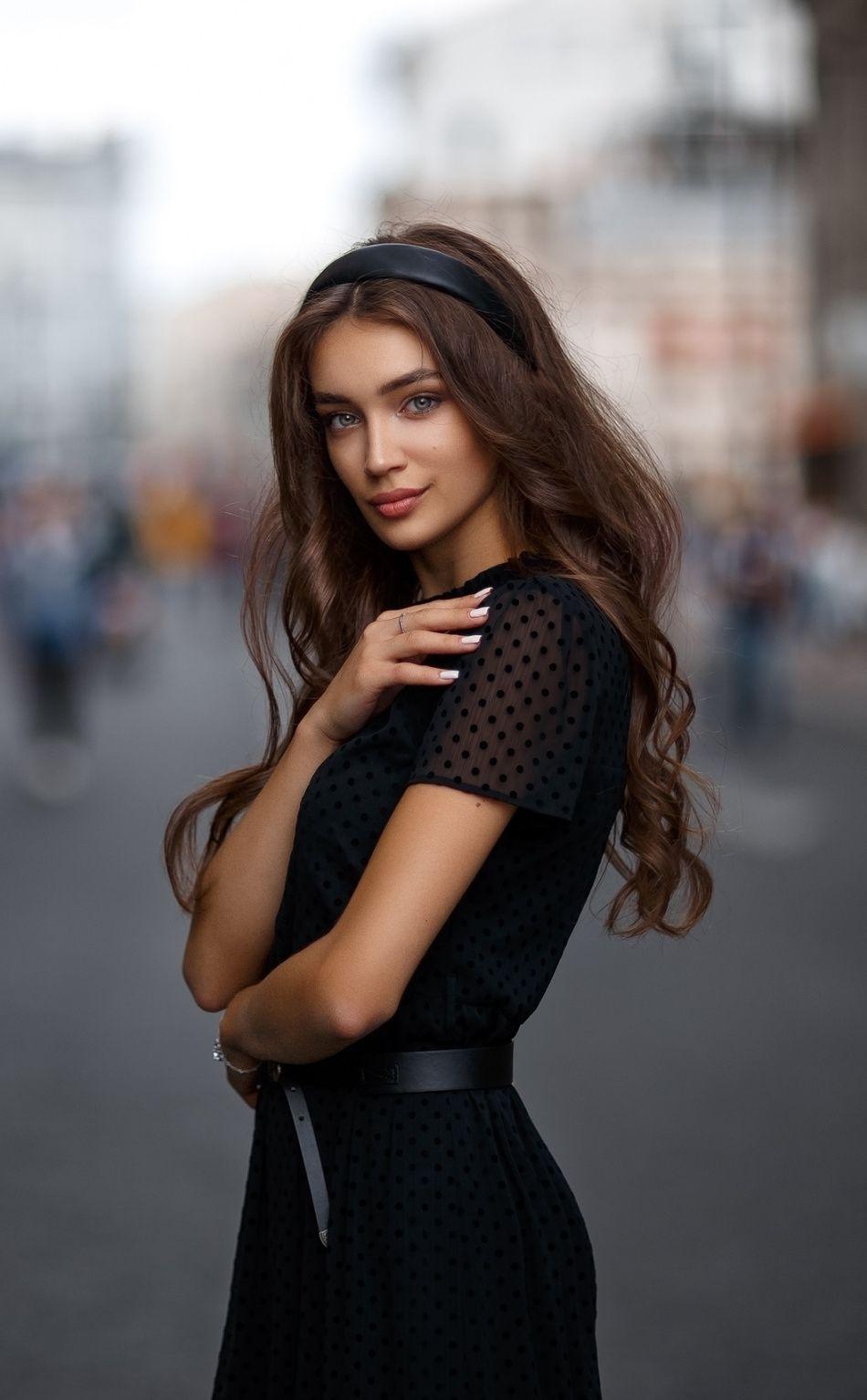 950x1534 Girls wallpaper