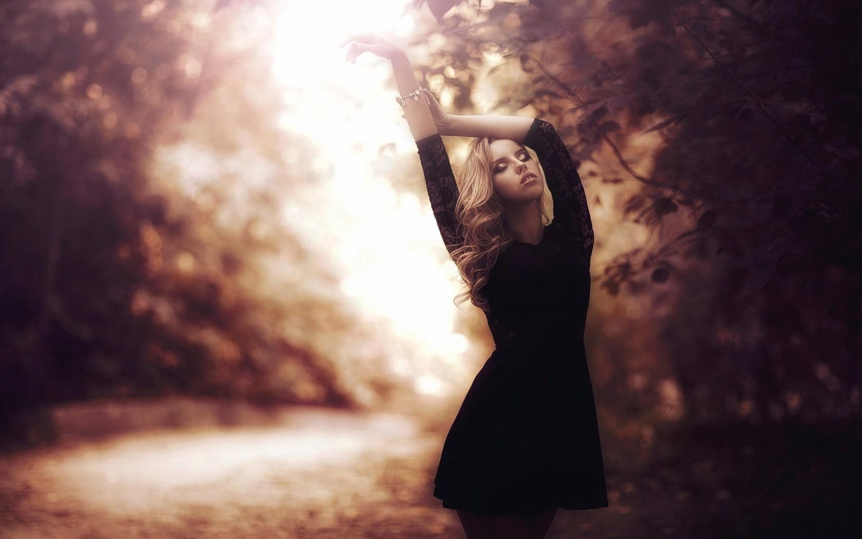 1680x1050 women, Dress, Black Dress, Blonde Wallpaper HD / Desktop and Mobile Background