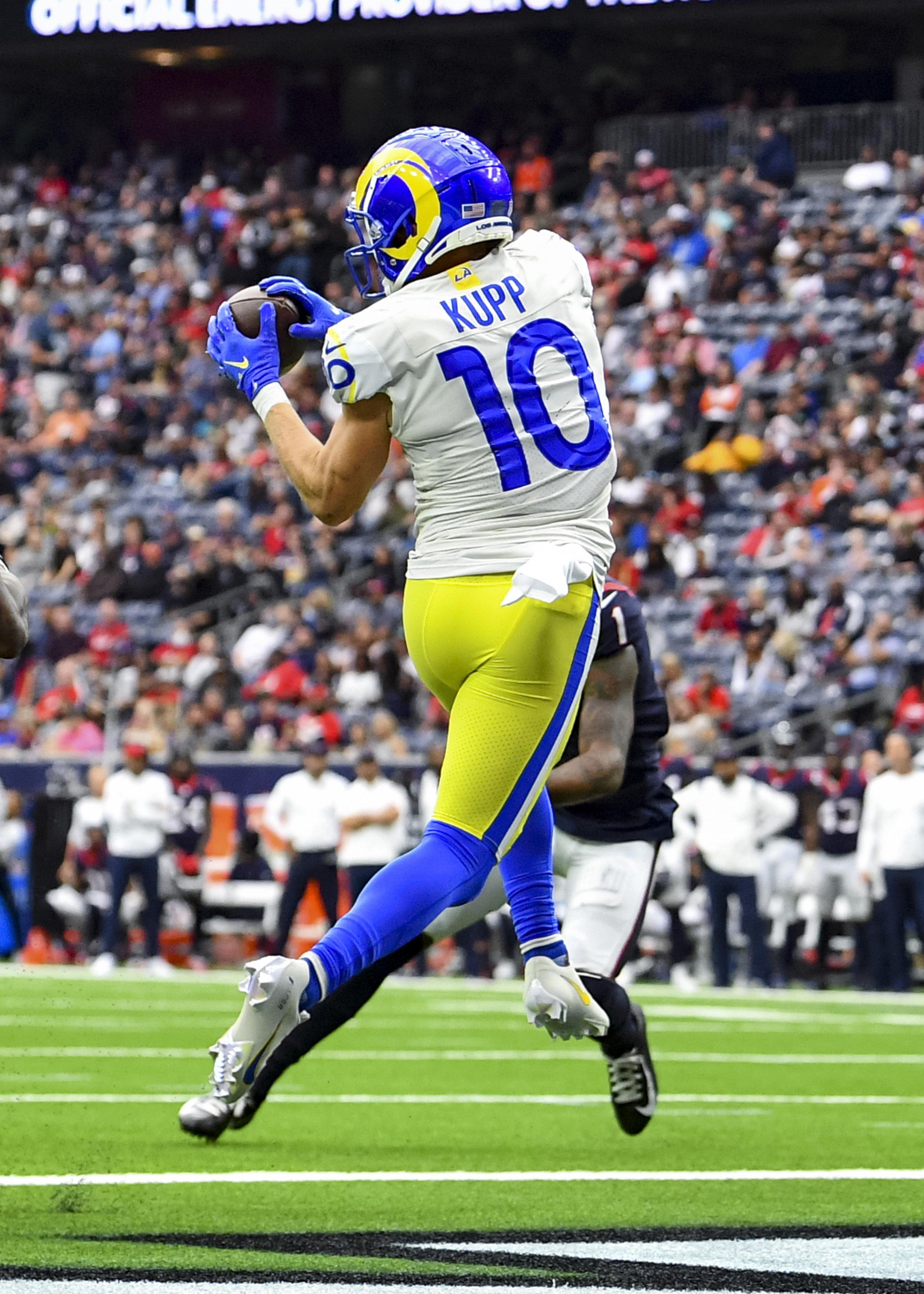 2926x4096 PFF receiving grades vs man coverage