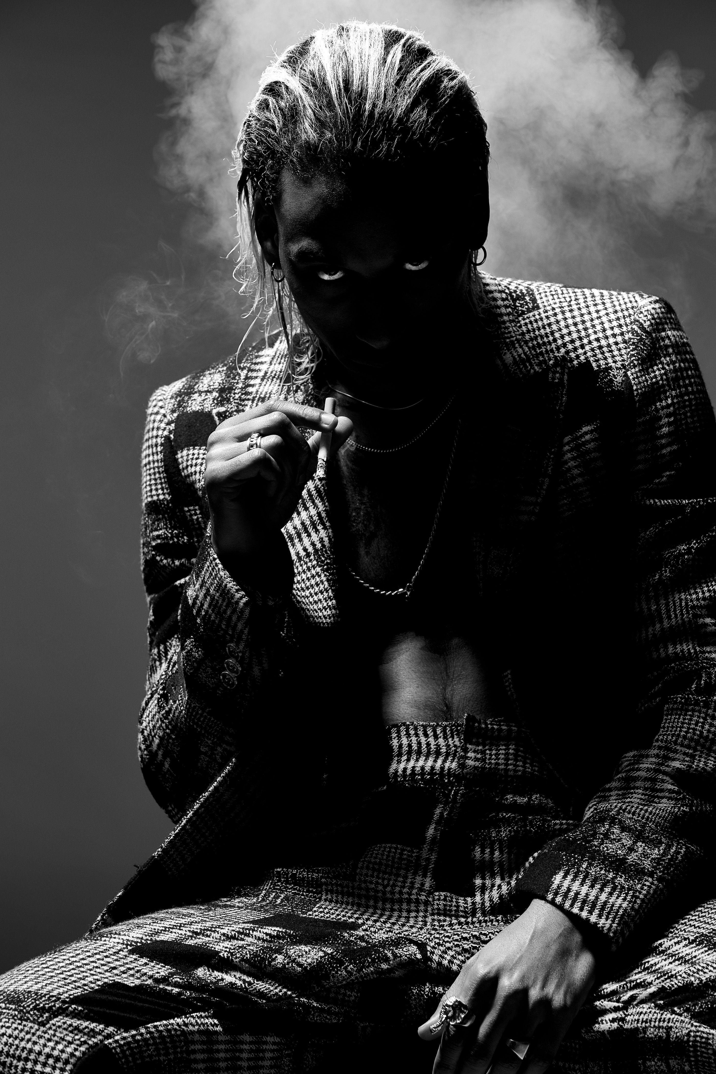 2800x4200 LAYLOW EDITORIAL by 09h29. Fond d'écran rap, Rappeur, Fond d'écran iphone noir