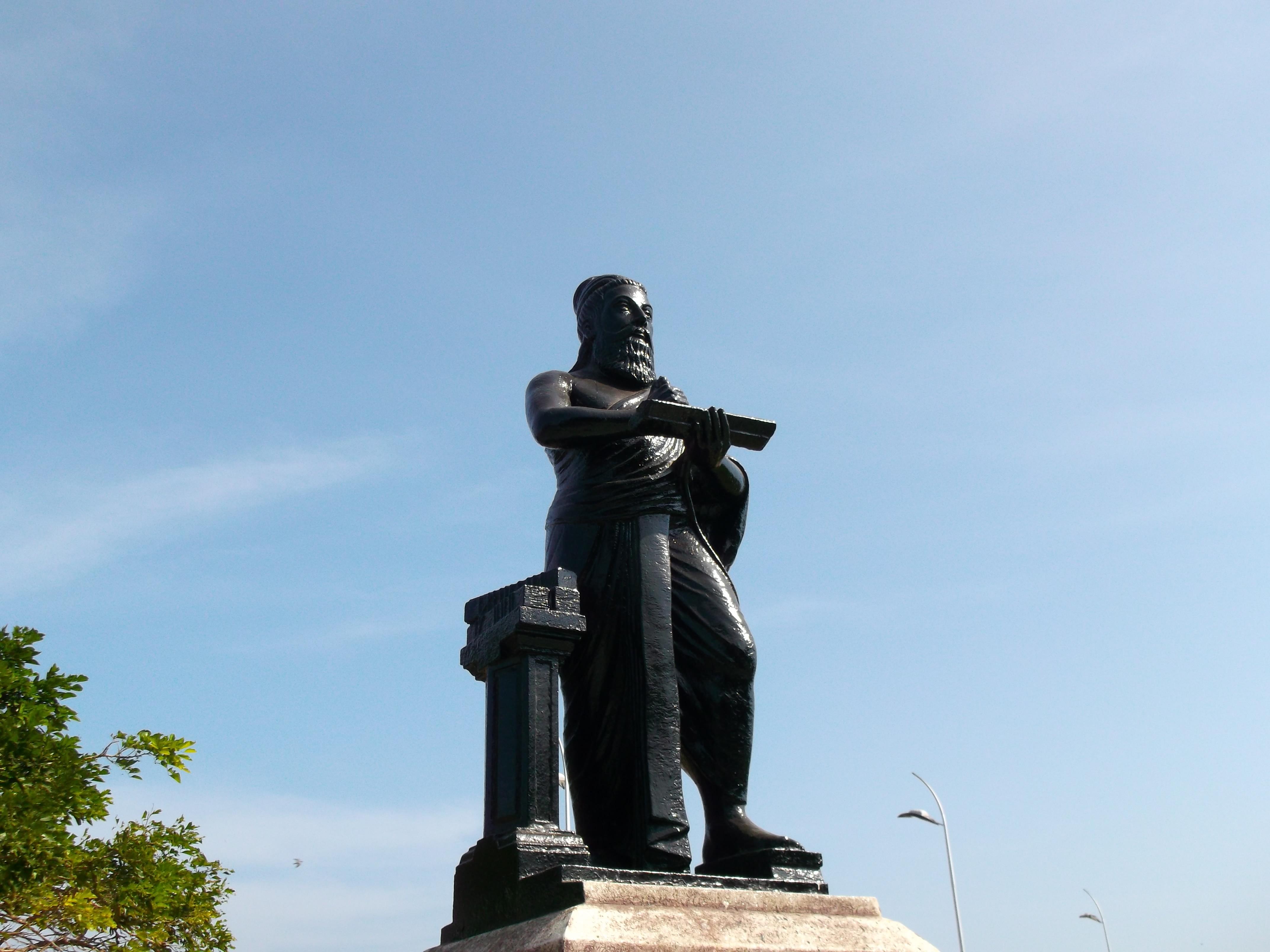 4288x3216 MarinaBeach Thiruvalluvar statue