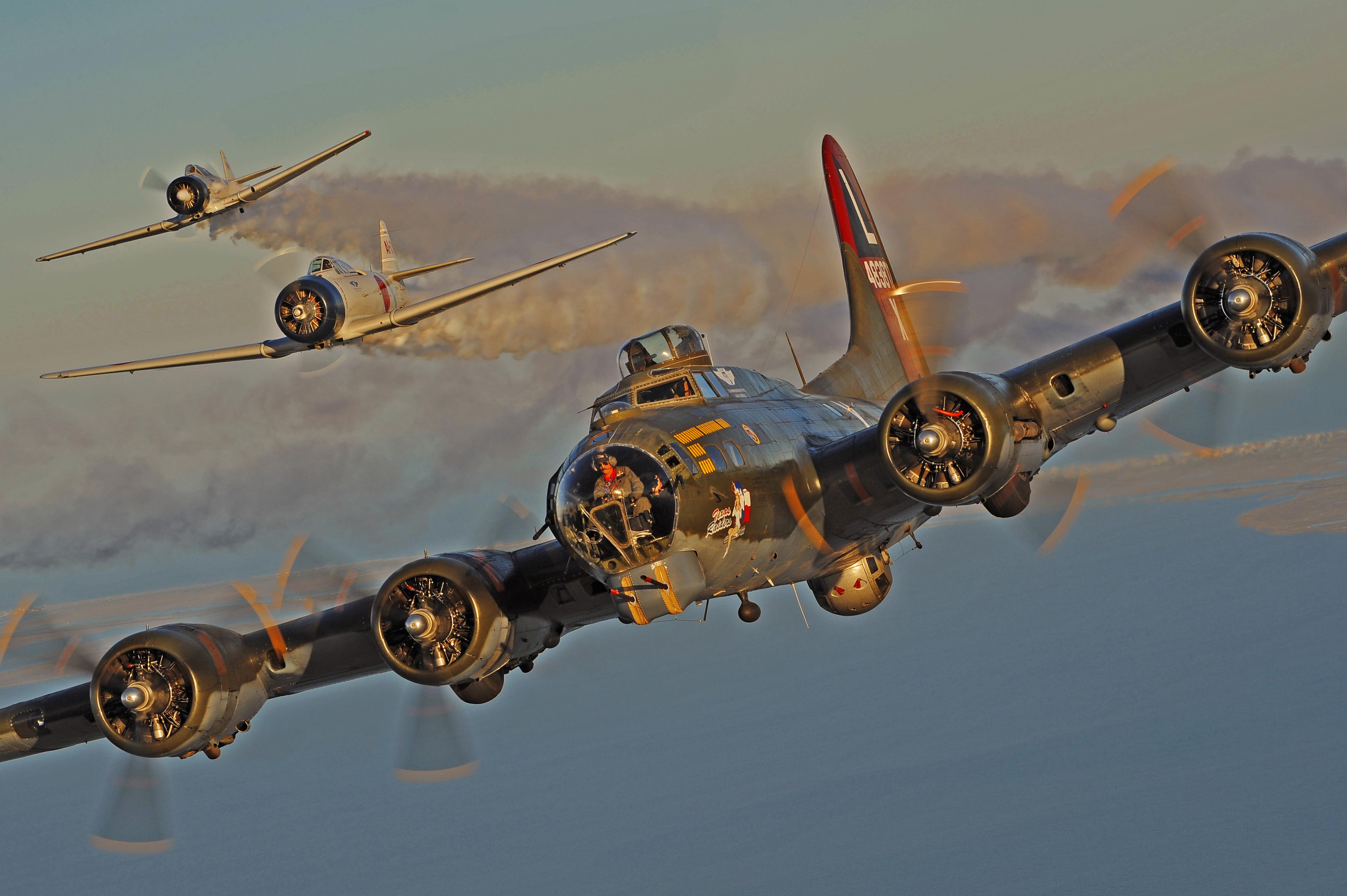 4256x2832 Commemorative Air Force B 17 Texas Raiders Flying Fortress Landing In Amarillo