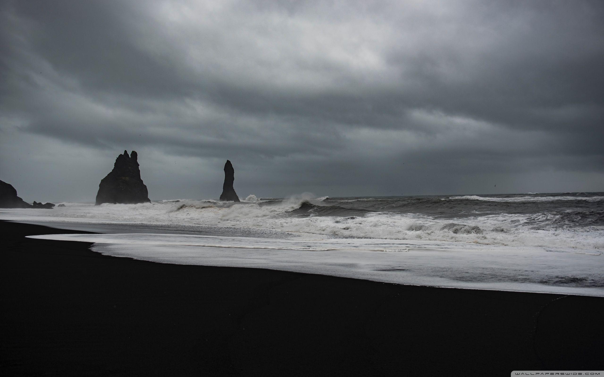 2560x1600 Black Beach Wallpaper