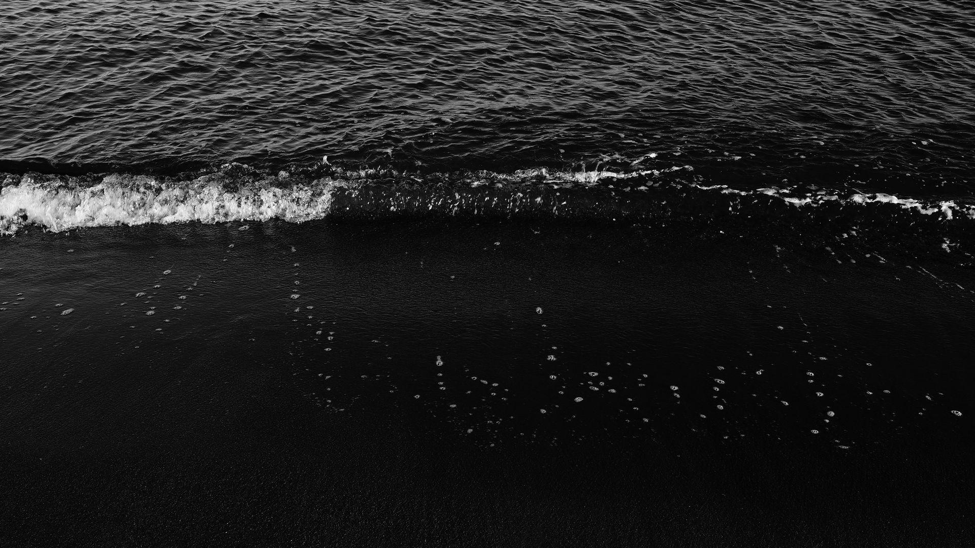 1920x1080 Dark beach waves [1920 1080]. Dark beach, Waves wallpaper, Aesthetic desktop wallpaper