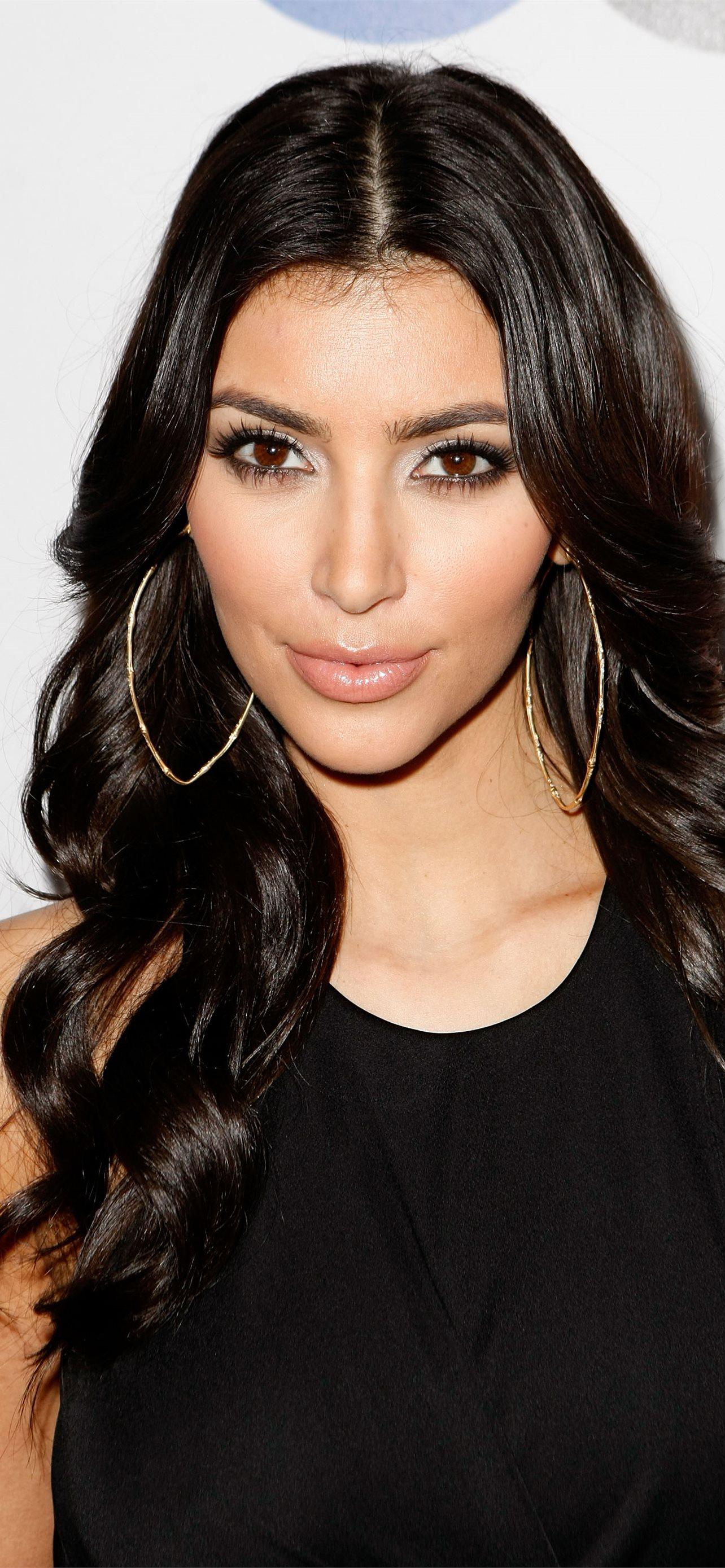 1284x2778 Kim Kardashian HD for desktop iPhone Wallpaper Free Download