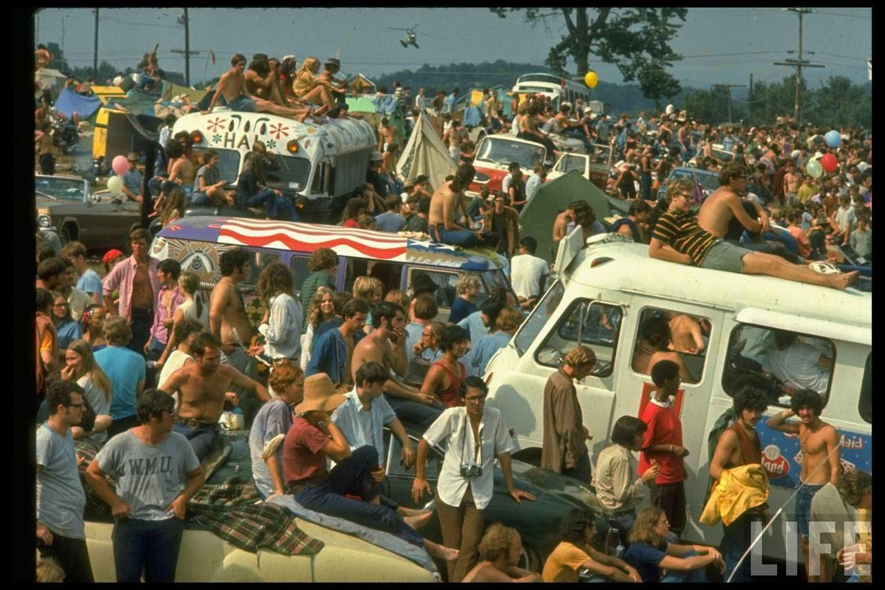 1280x853 Rare and Incredible Color Photographs That Capture Scenes of the Woodstock Music & Art Fair in August 1969 Vintage Everyday