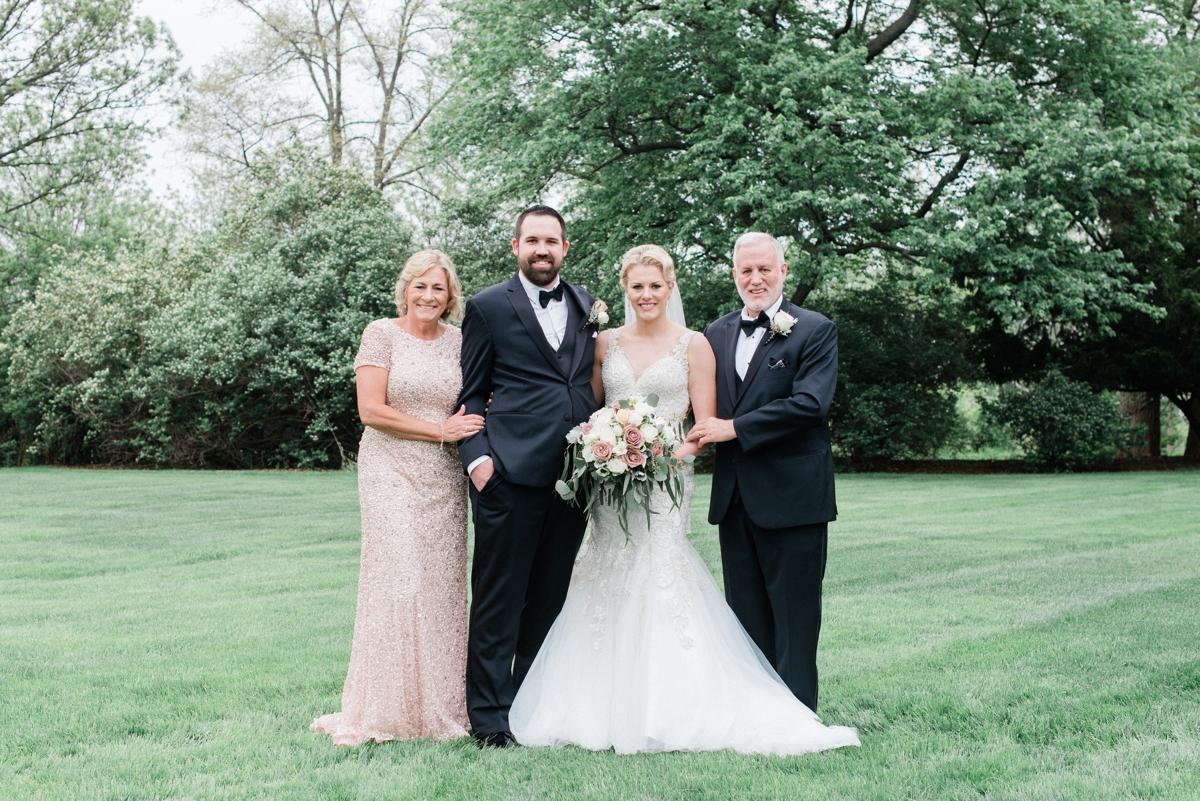 1200x801 A COMPLETE LIST OF FAMILY PHOTOS FOR YOUR WEDDING DAY Bekas. fine art wedding and lifestyle photographer
