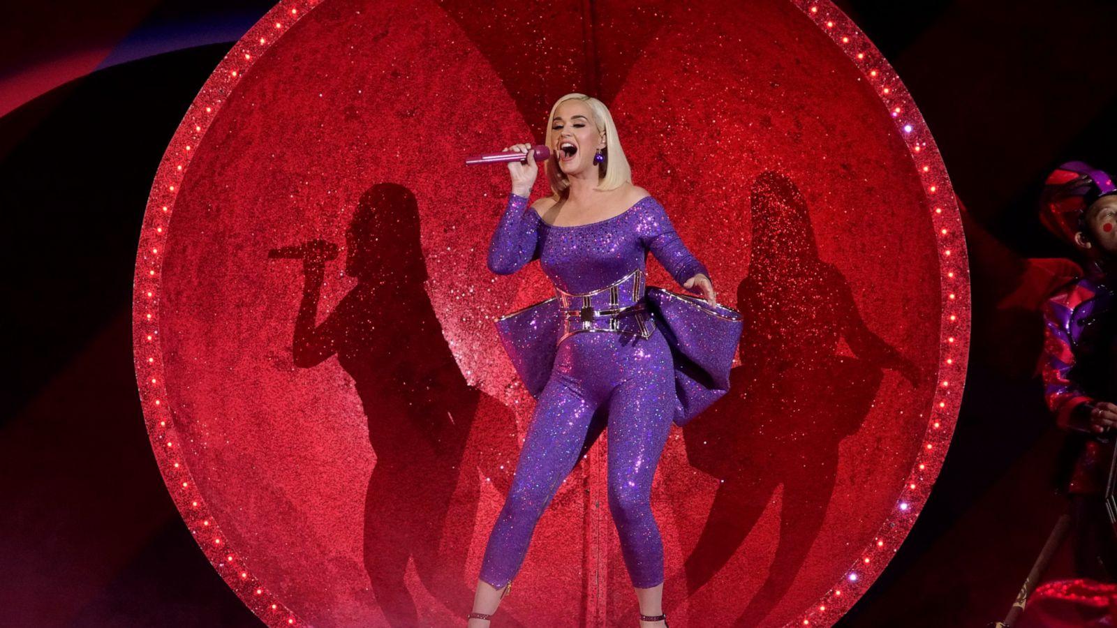 1600x900 Letting go of being No. Katy Perry finds her 'Smile'