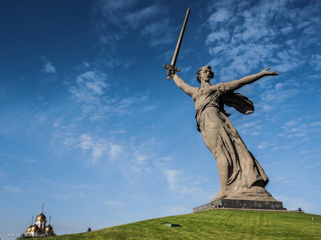 1024x768 THE MOTHERLAND CALLS FROM VOLGOGRAD. Named Родина-мать зовё