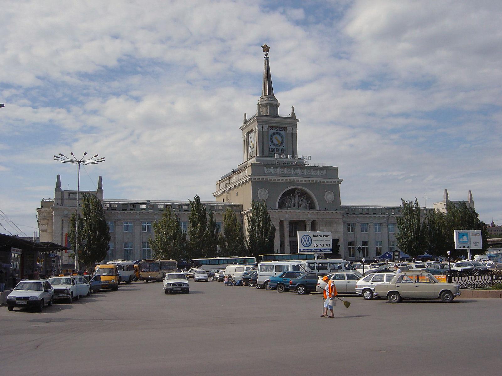 1600x1200 Volgograd Station