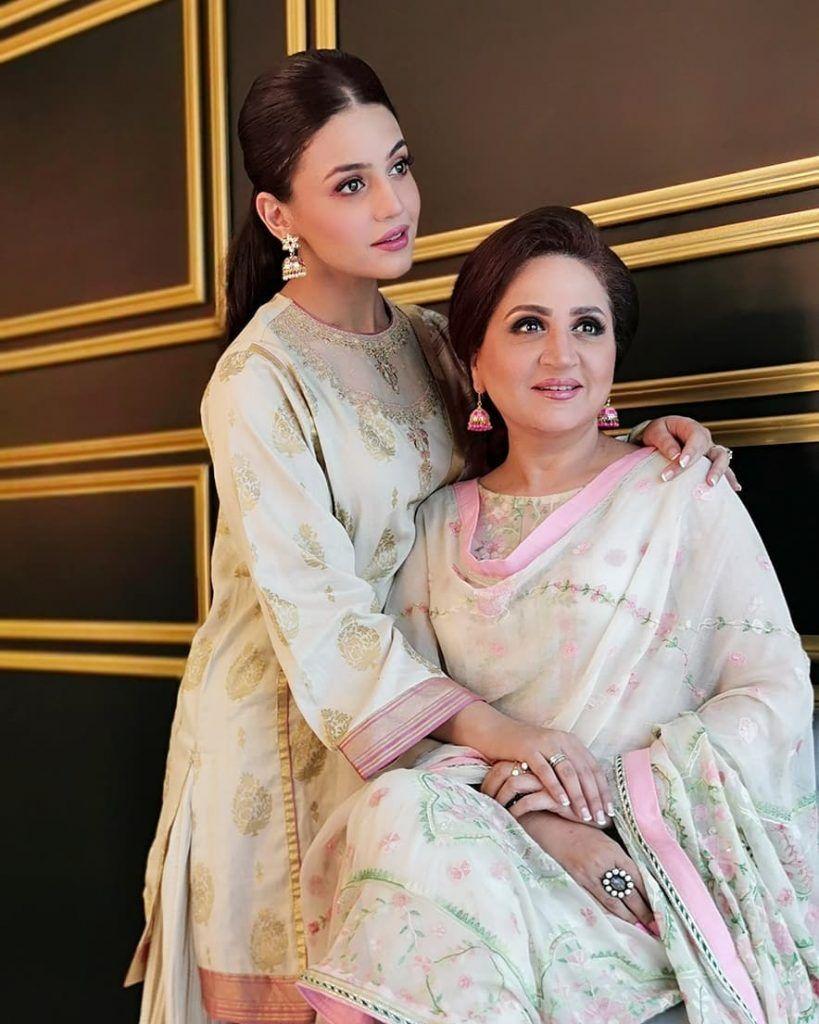 819x1024 Zara Noor Abbas Wallpaper