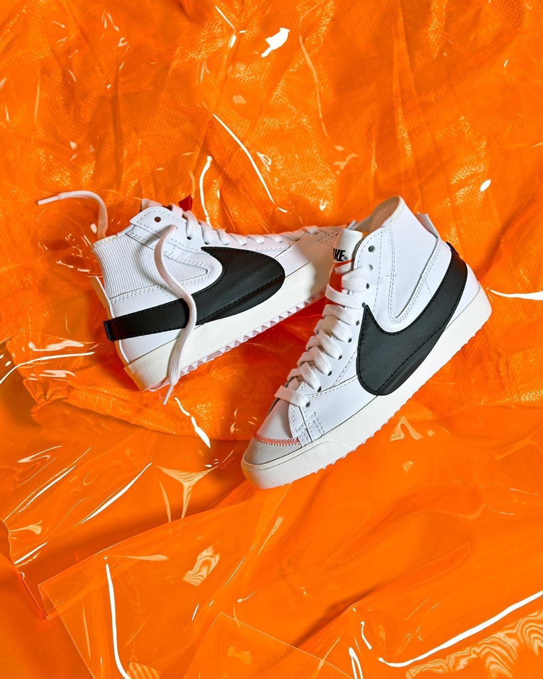 1080x1350 FENOM® on Instagram: “✔️JUMBO SWOOSH ✔️. Nike Blazer Mid '77 Jumbo. Available Online. Disponible en ligne. Price: 109€”. Nike blazer, Nike blazer mid Nike