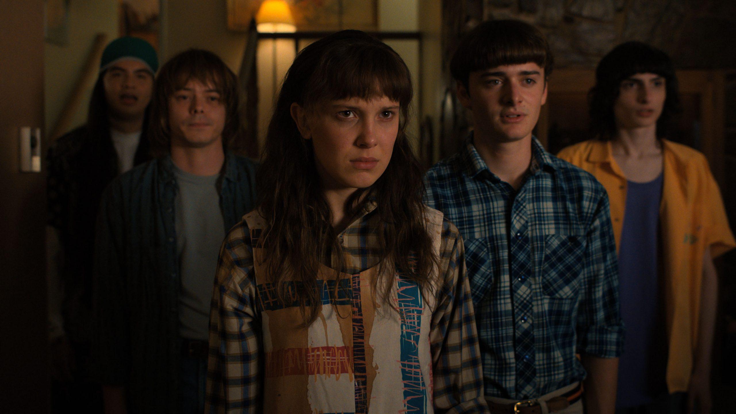 2560x1440 Stranger Things Season 4 First Photo Reveal Season's 'Horror Movie' Vibe