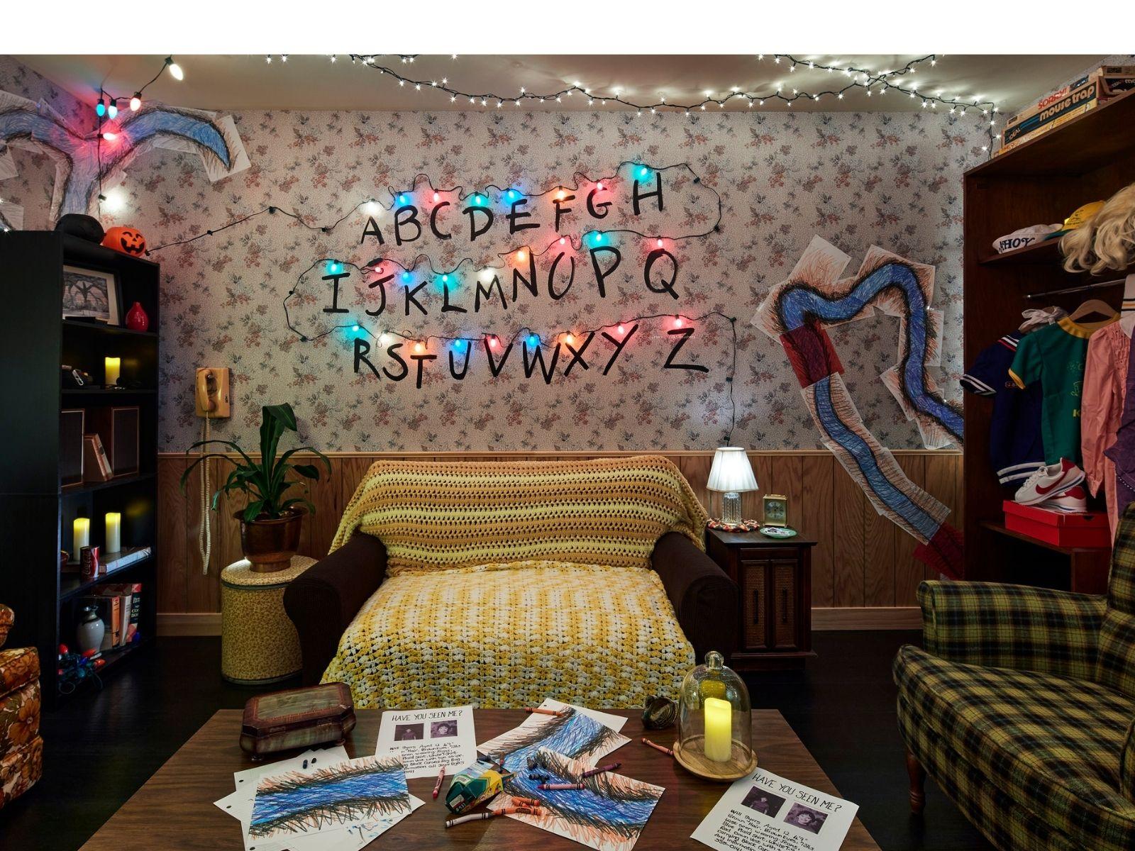 Joyce Byers Wallpapers Top Free Joyce Byers Backgrounds WallpaperAccess