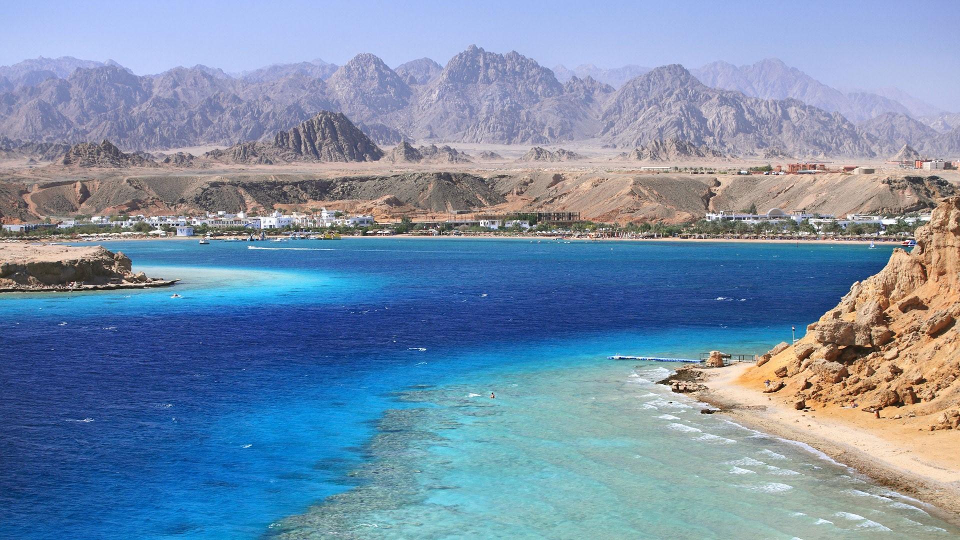 1920x1080 Sharm el Sheikh with Sinai Mountains in background, Red Sea Riviera, Egypt. Windows Spotlight Image