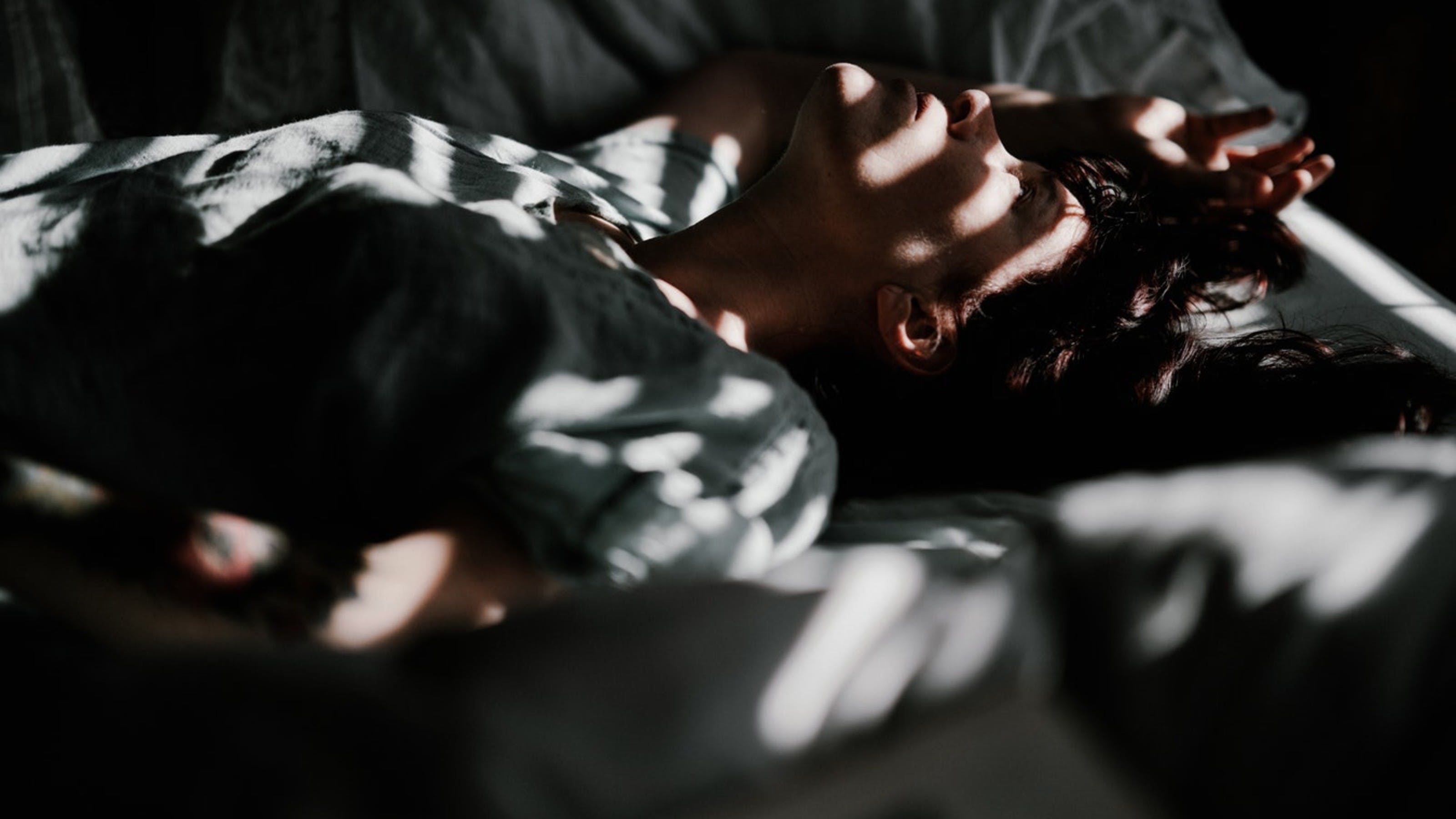 3200x1800 The cures and demons of sleep paralysis